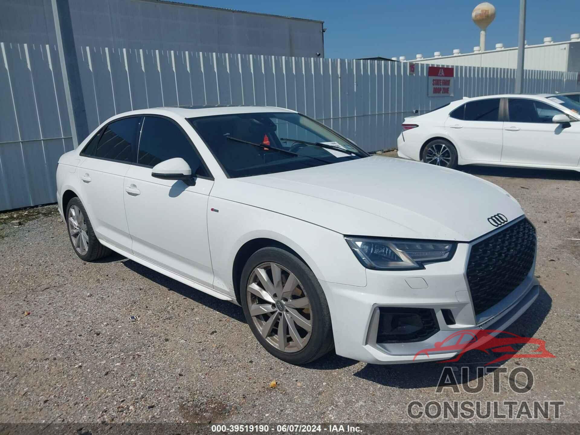 AUDI A4 2018 - WAUKMAF43JA211893