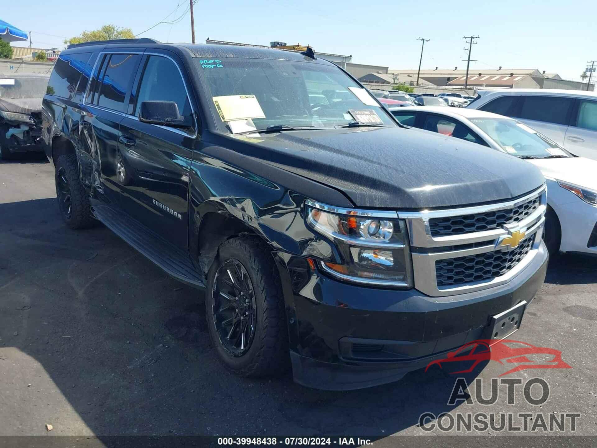 CHEVROLET SUBURBAN 2018 - 1GNSKHKC4JR328647