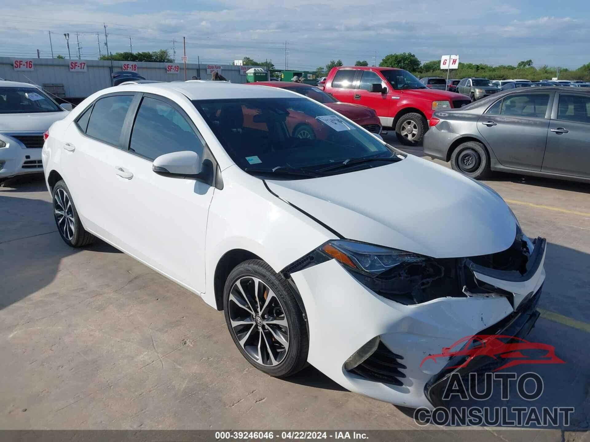 TOYOTA COROLLA 2018 - 5YFBURHE9JP764230