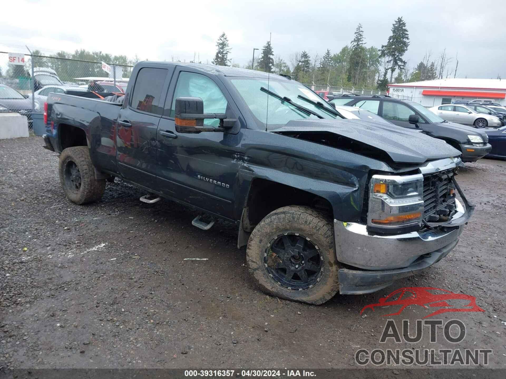 CHEVROLET SILVERADO 1500 2018 - 1GCVKREC5JZ152585