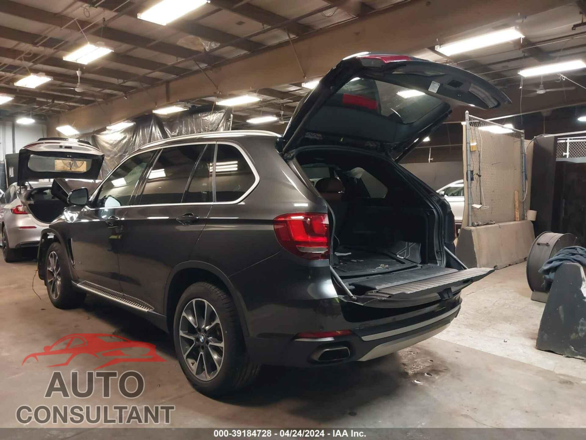 BMW X5 2018 - 5UXKR0C5XJ0Y02027