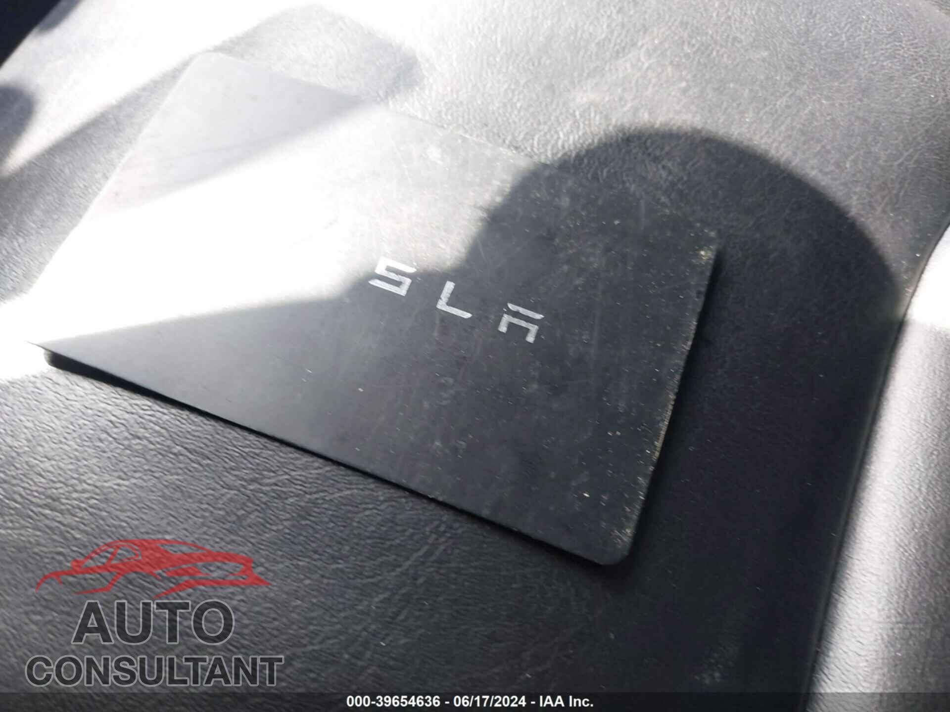 TESLA MODEL 3 2020 - 5YJ3E1EA2LF803307