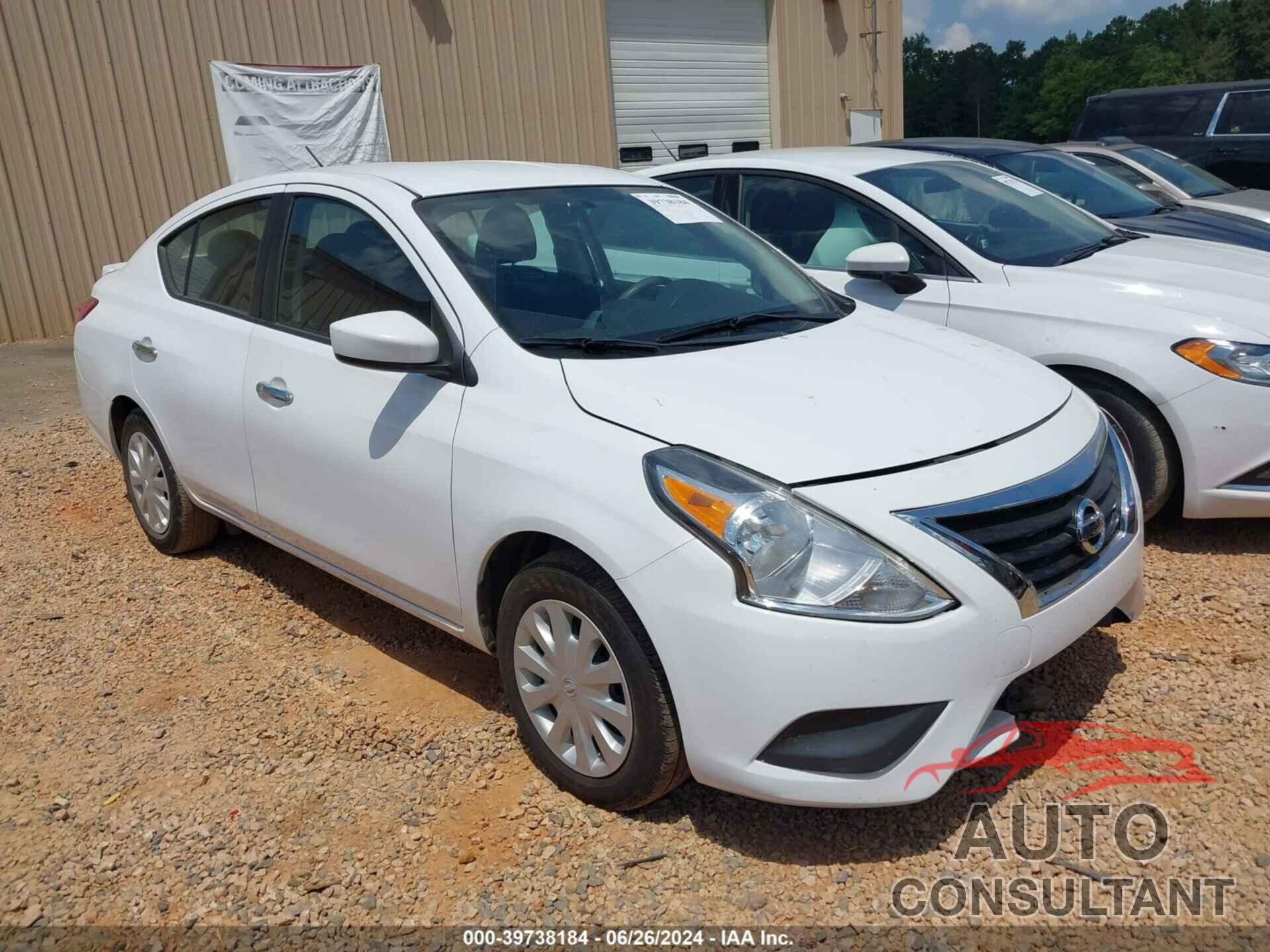 NISSAN VERSA 2018 - 3N1CN7APXJL864130