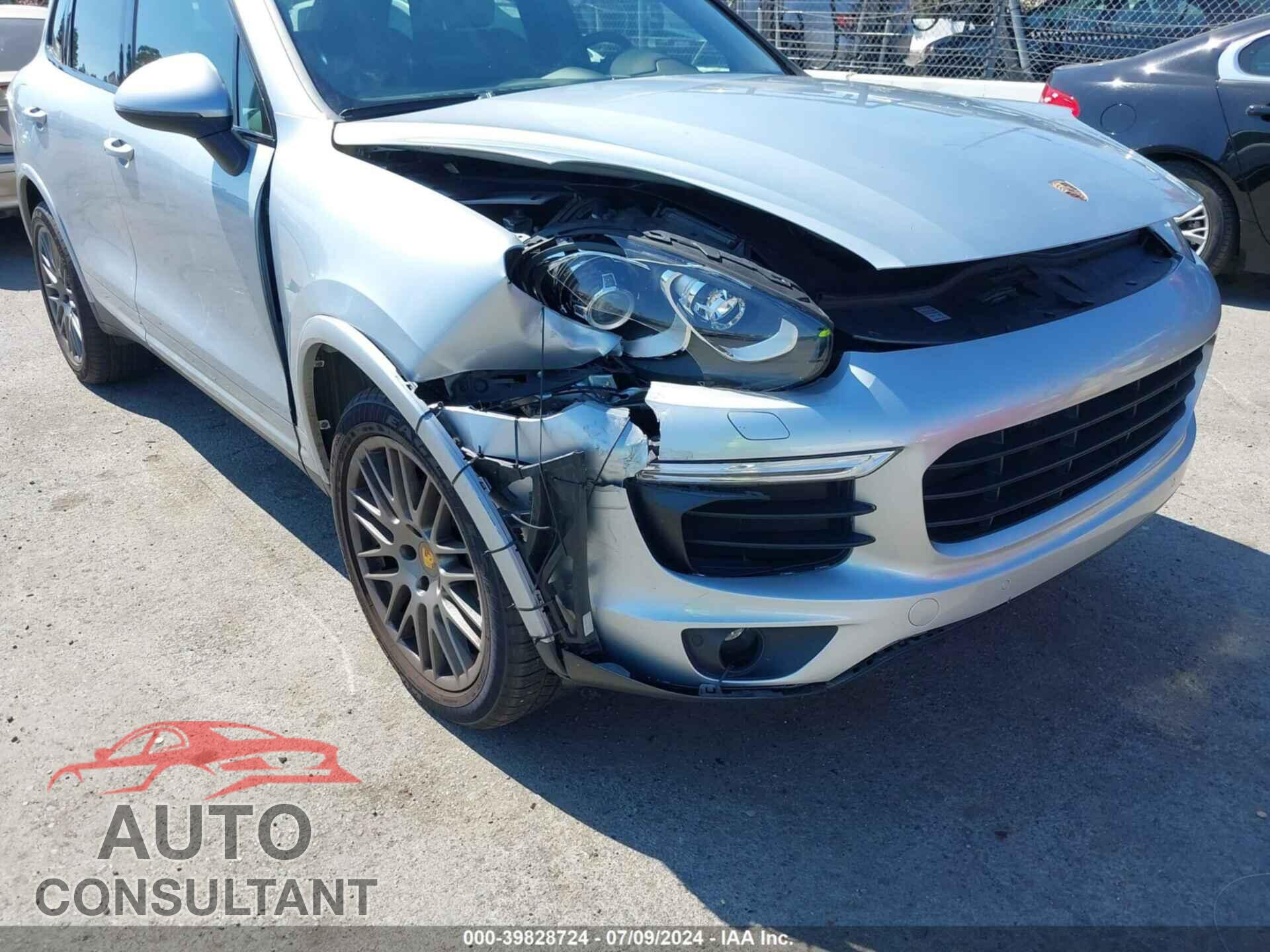 PORSCHE CAYENNE 2017 - WP1AA2A27HKA87651