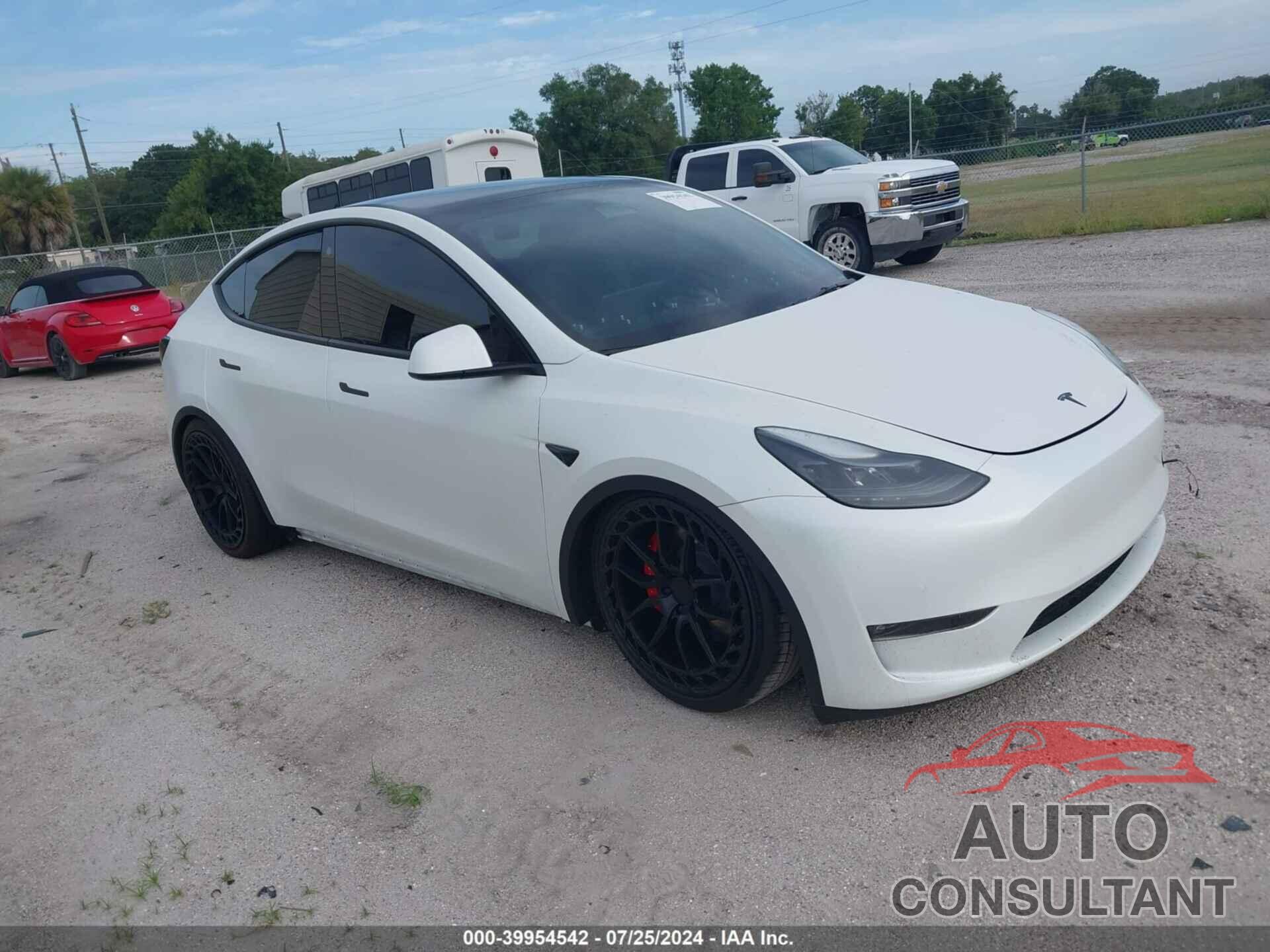 TESLA MODEL Y 2022 - 7SAYGDEF8NF540128