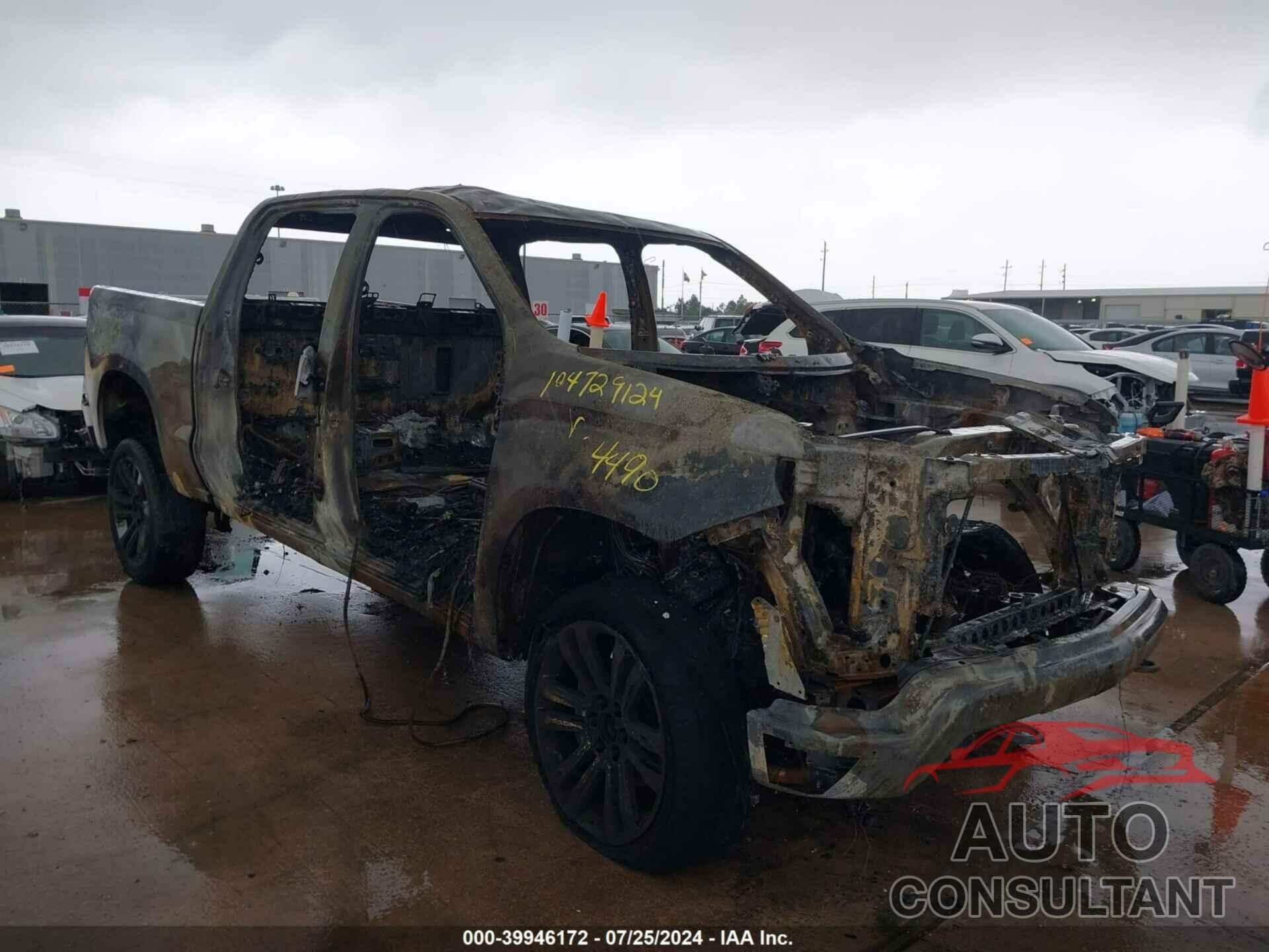 CHEVROLET SILVERADO 1500 2023 - 1GCUDEED7PZ284490