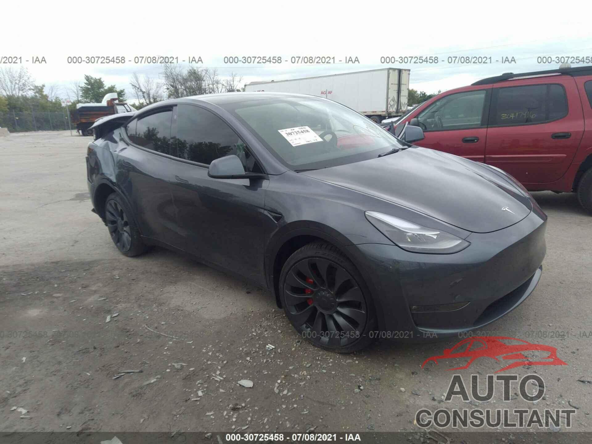 TESLA MODEL Y 2021 - 5YJYGDEF6MF201556