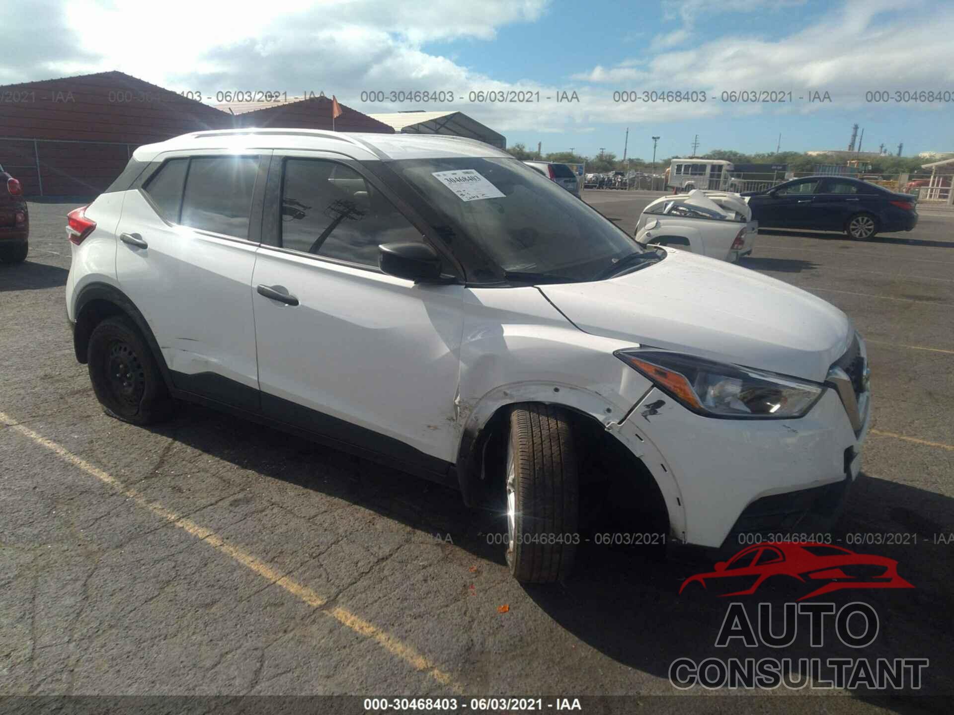 NISSAN KICKS 2018 - 3N1CP5CU0JL546700