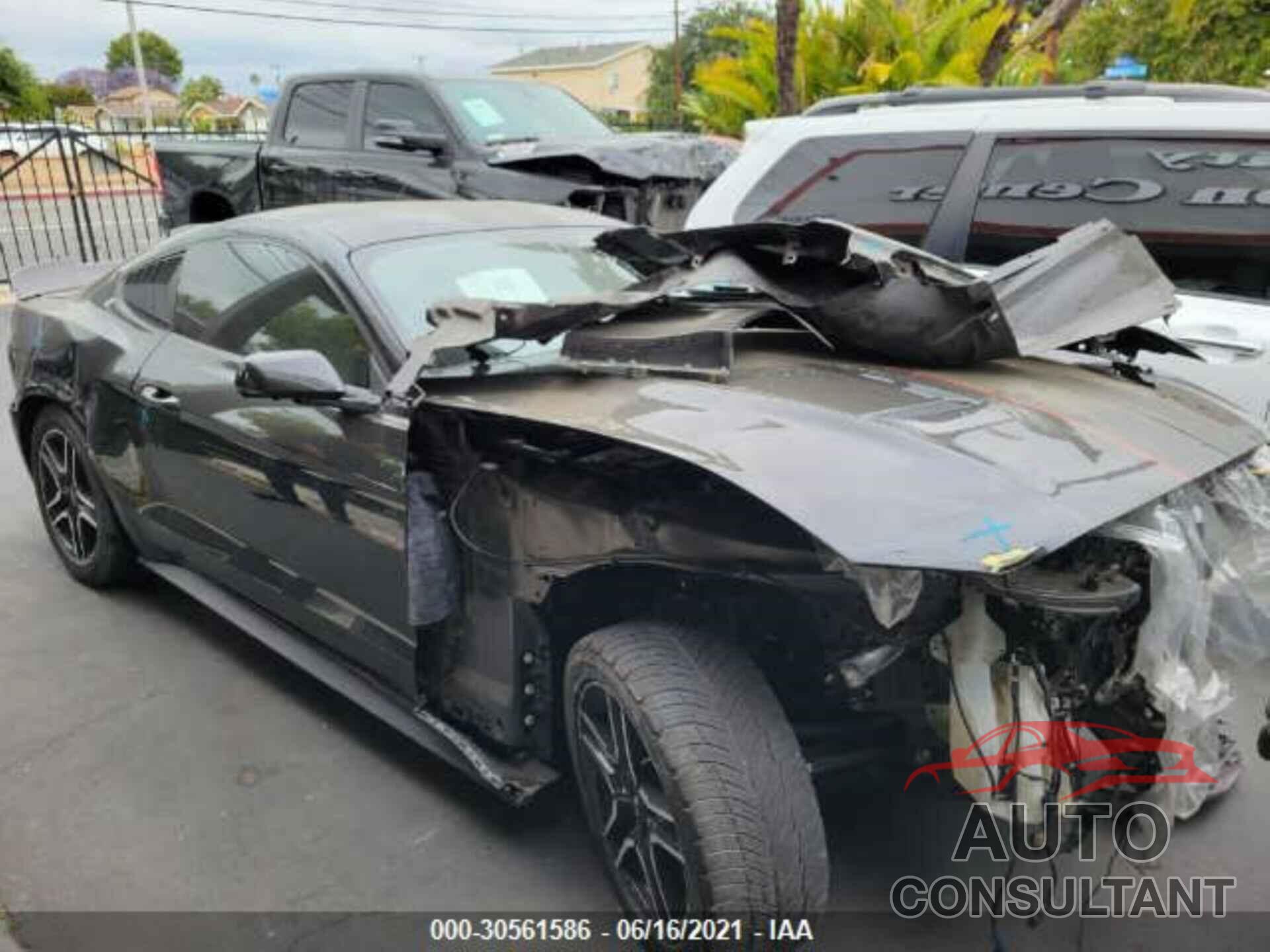 FORD MUSTANG 2018 - 1FA6P8TH5J5176476