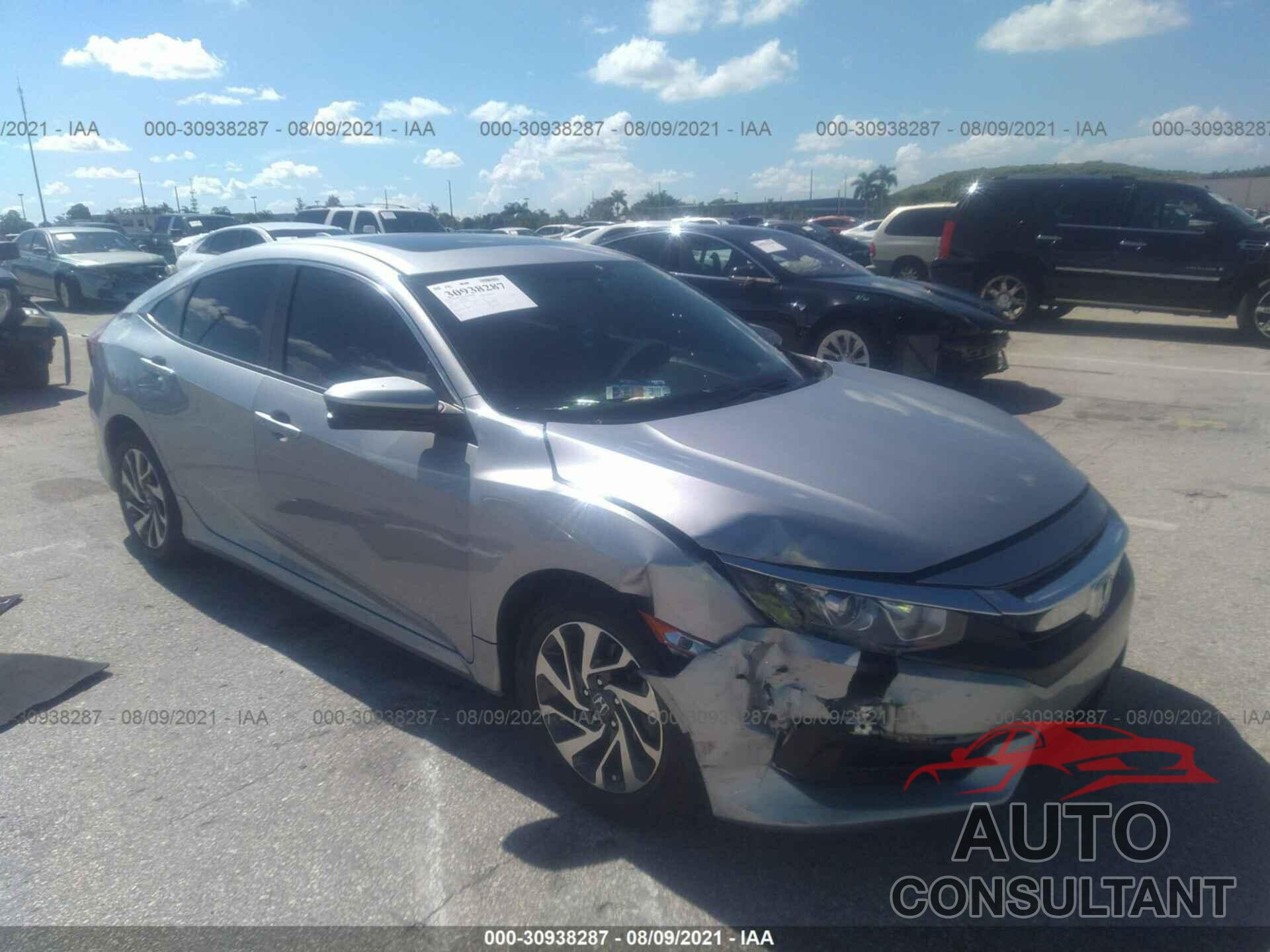 HONDA CIVIC SEDAN 2018 - 19XFC2F73JE026618