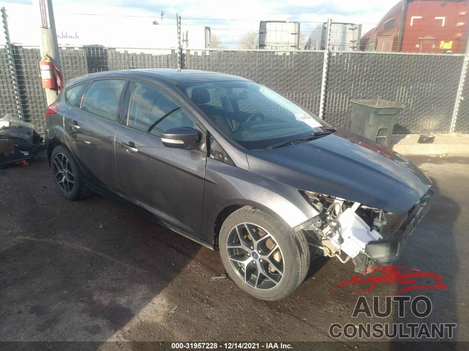 FORD FOCUS 2018 - 1FADP3M20JL204605