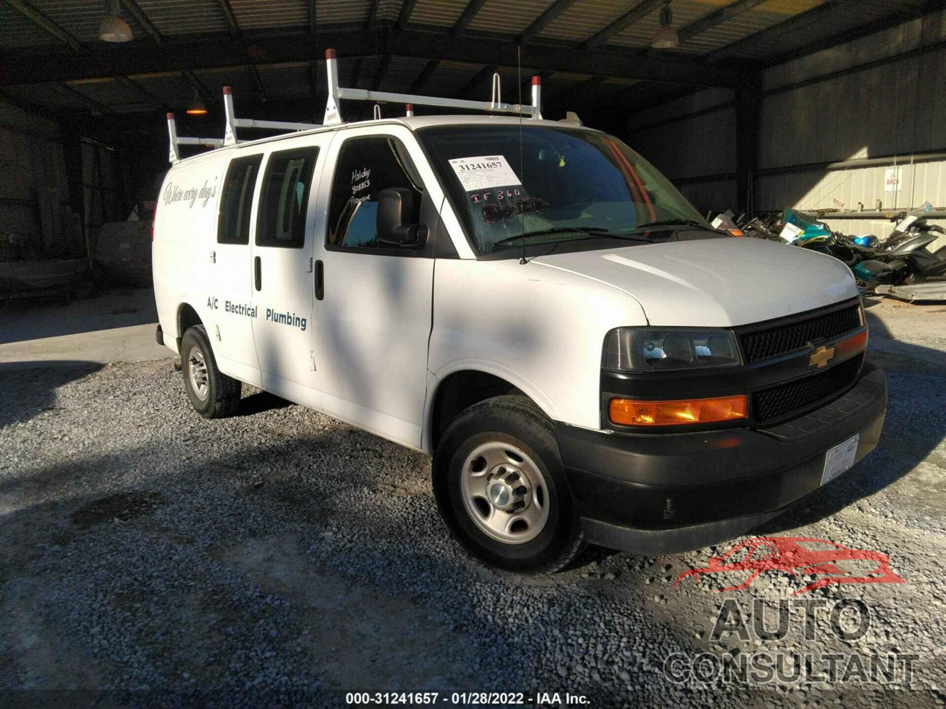 CHEVROLET EXPRESS CARGO VAN 2019 - 1GCWGAFG2K1210032