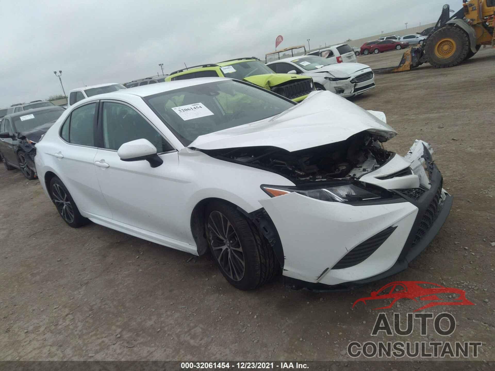 TOYOTA CAMRY 2020 - 4T1G11AK8LU908464