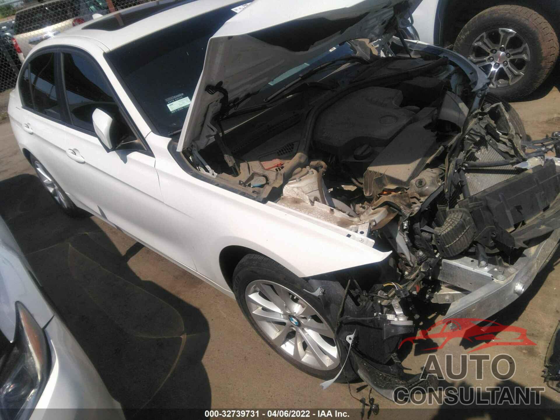 BMW 3 SERIES 2017 - WBA8E1G37HNU17444