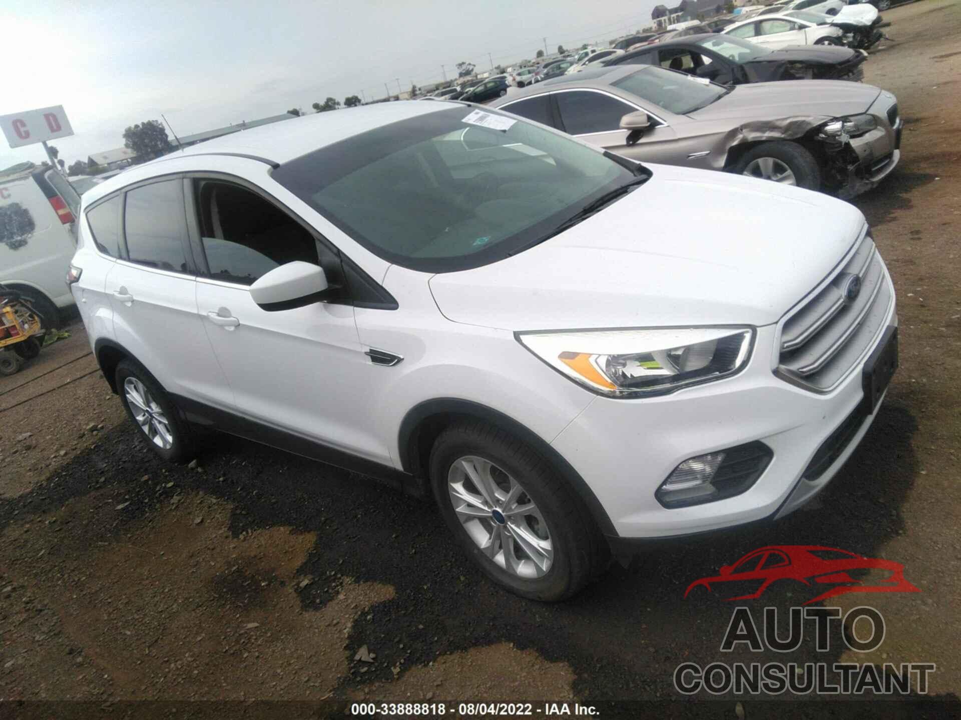 FORD ESCAPE 2017 - 1FMCU0GDXHUE74046