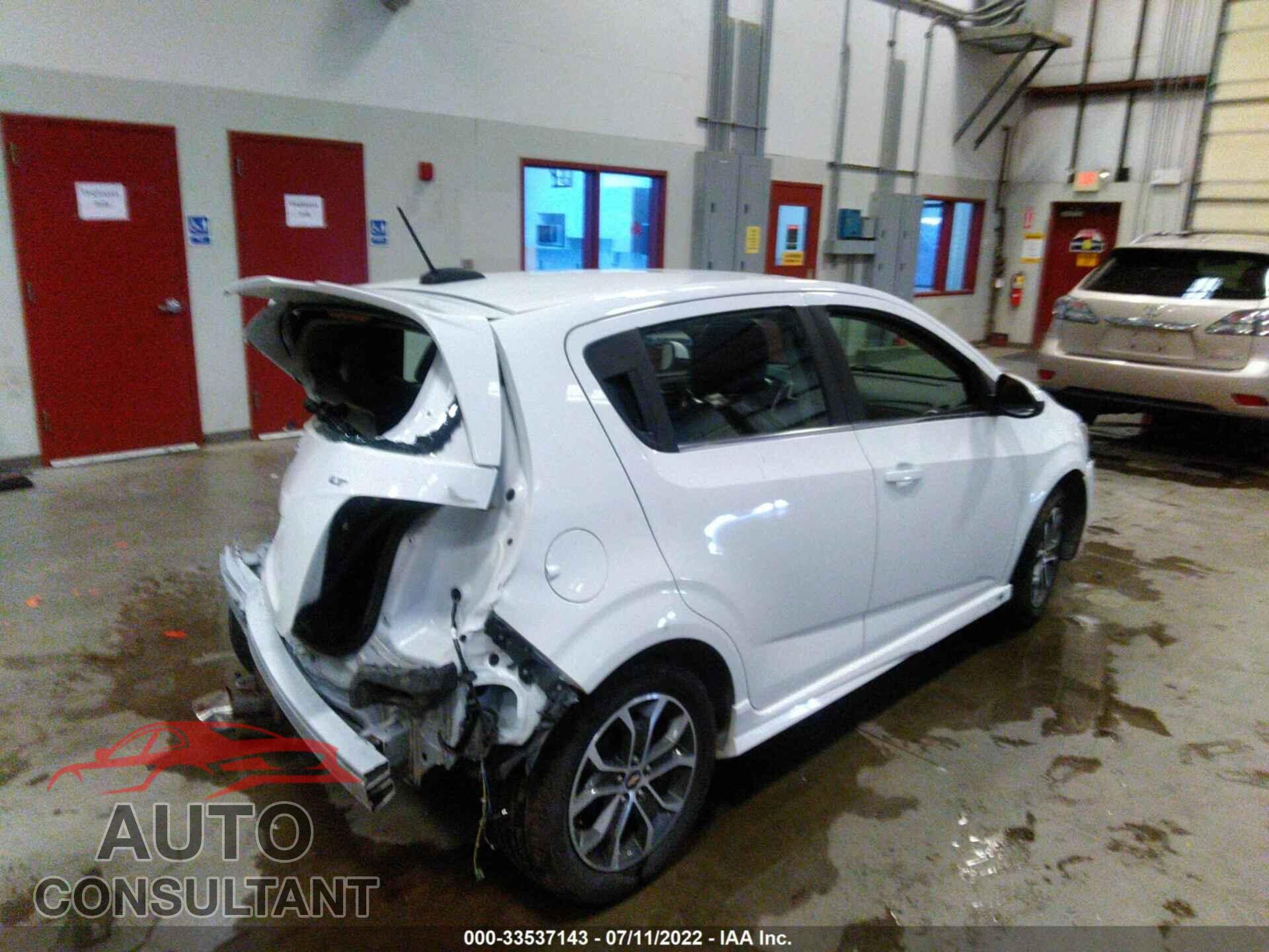 CHEVROLET SONIC 2017 - 1G1JD6SBXH4162855