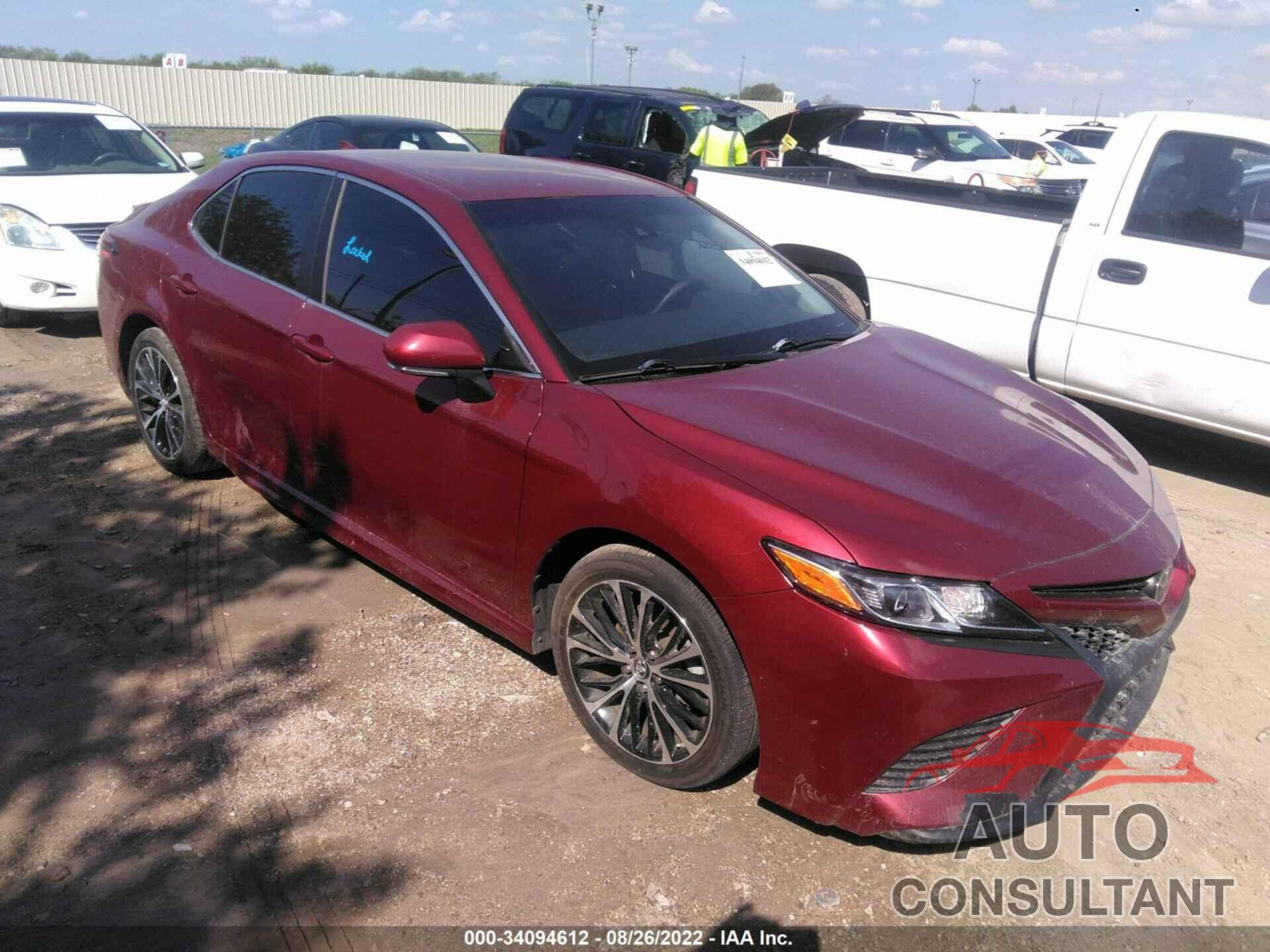 TOYOTA CAMRY 2018 - 4T1B11HK8JU512015