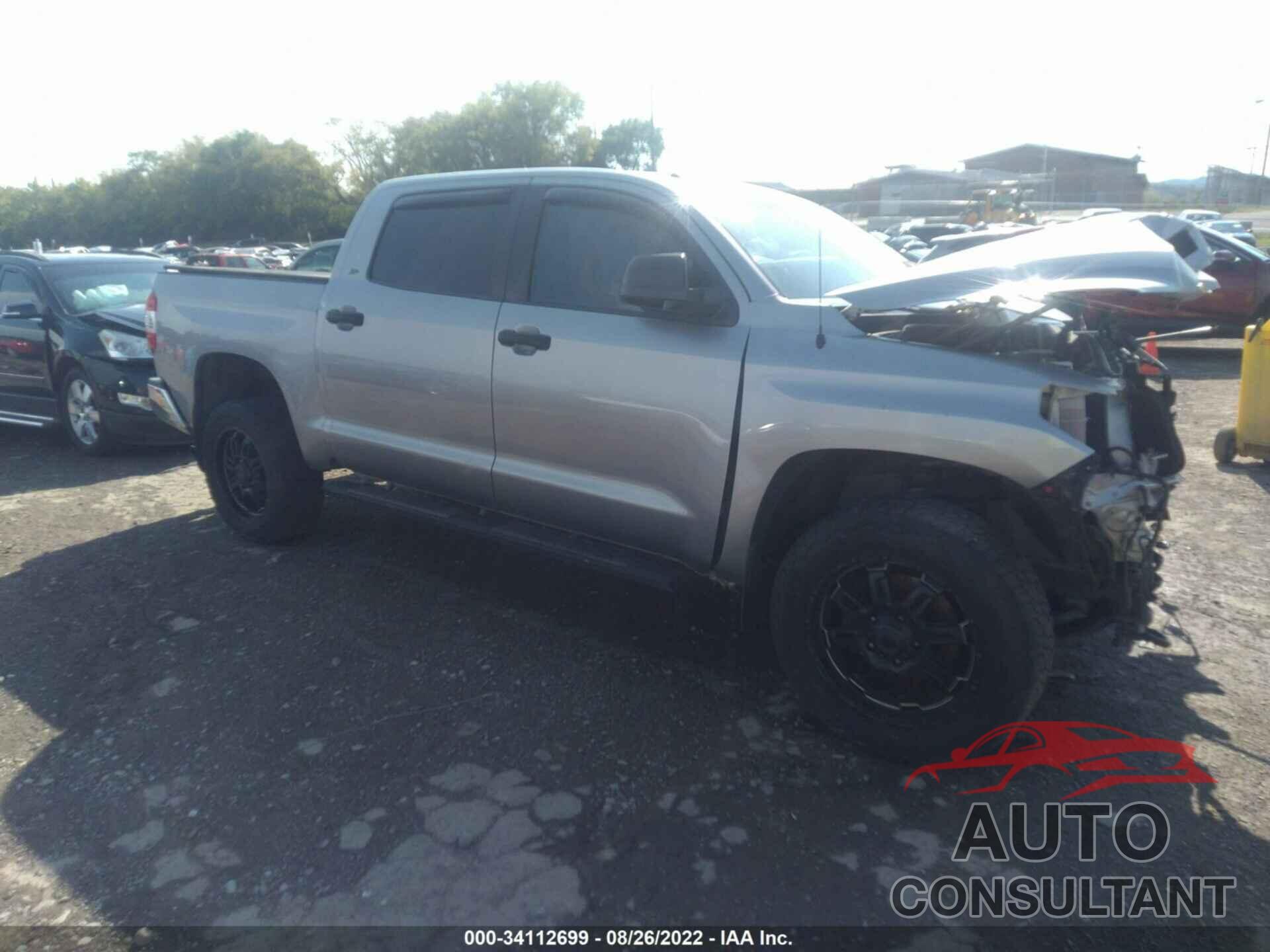 TOYOTA TUNDRA 4WD 2017 - 5TFDW5F19HX598458