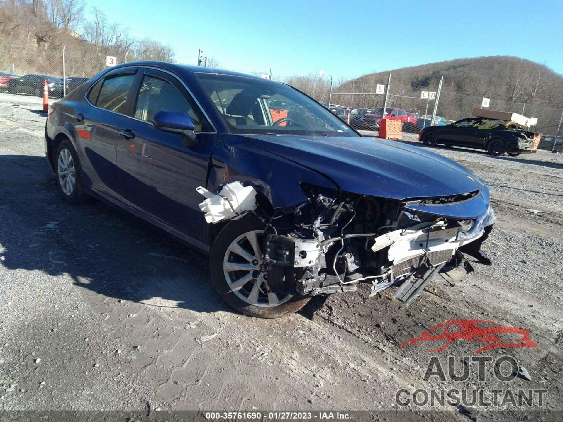 TOYOTA CAMRY 2018 - JTNB11HK7J3030464