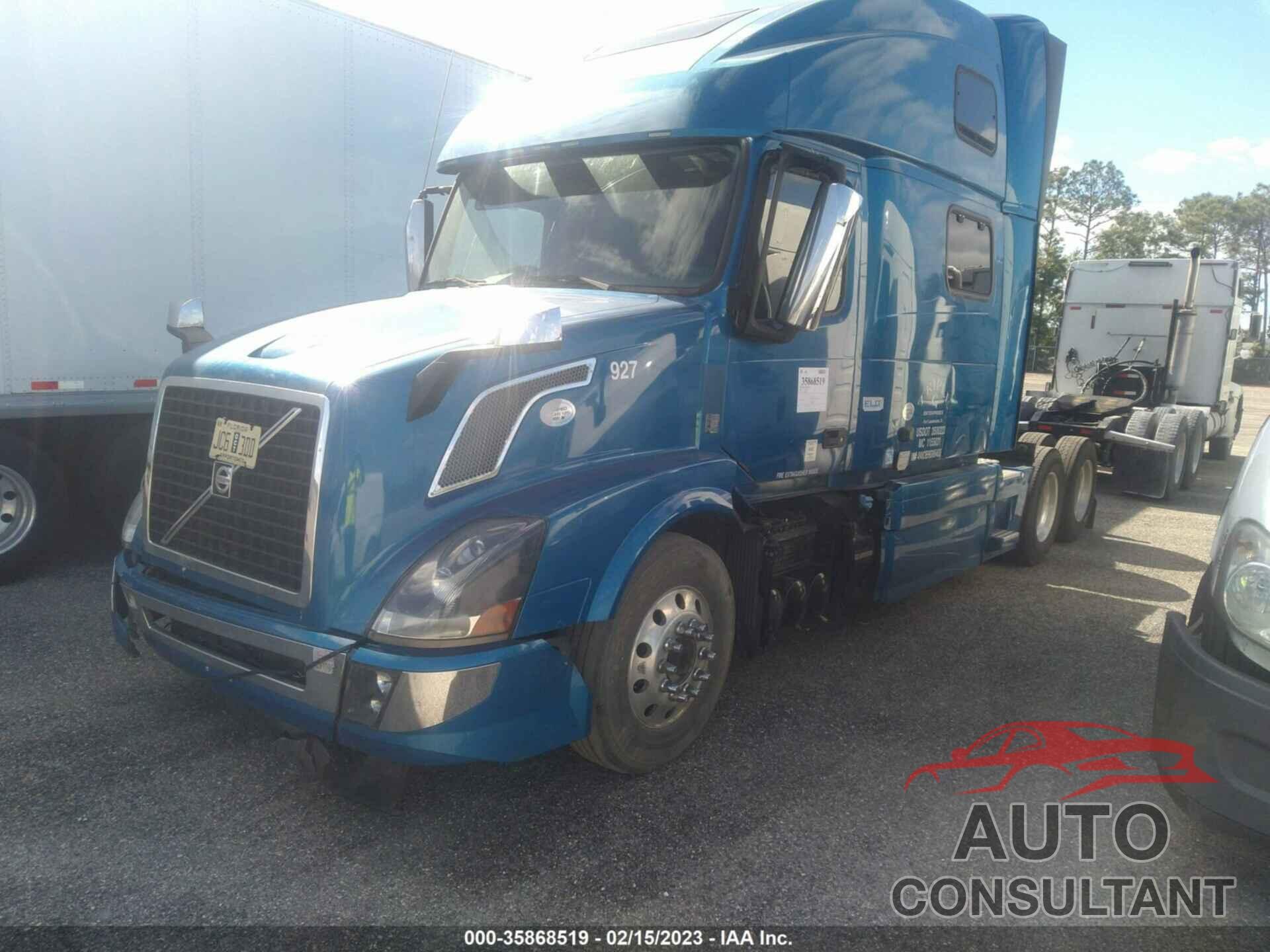 VOLVO VN 2016 - 4V4NC9EH9GN954635