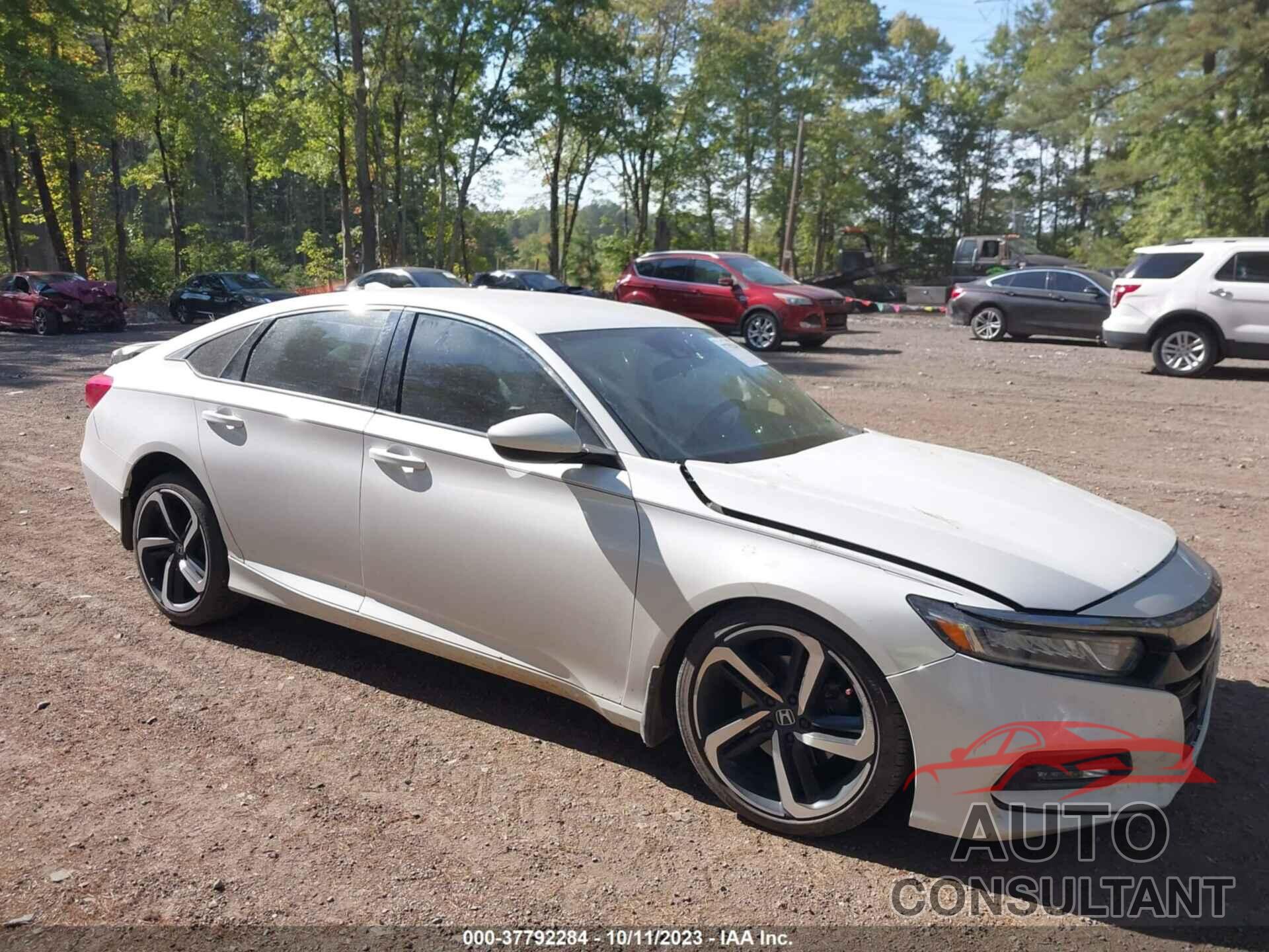 HONDA ACCORD 2018 - 1HGCV1F33JA184577