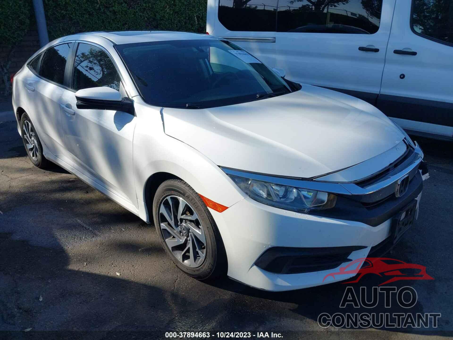 HONDA CIVIC SEDAN 2018 - 2HGFC2F72JH576625