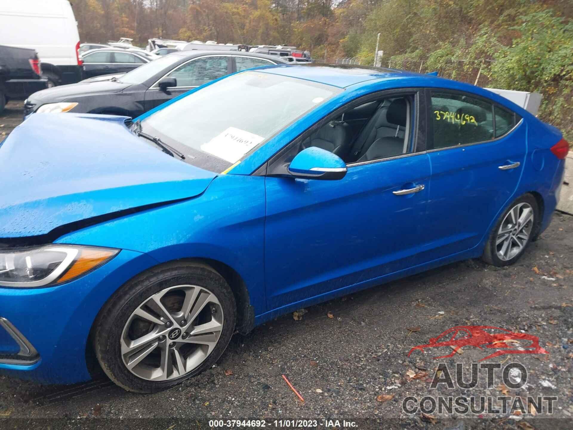 HYUNDAI ELANTRA 2017 - KMHD84LF4HU292382