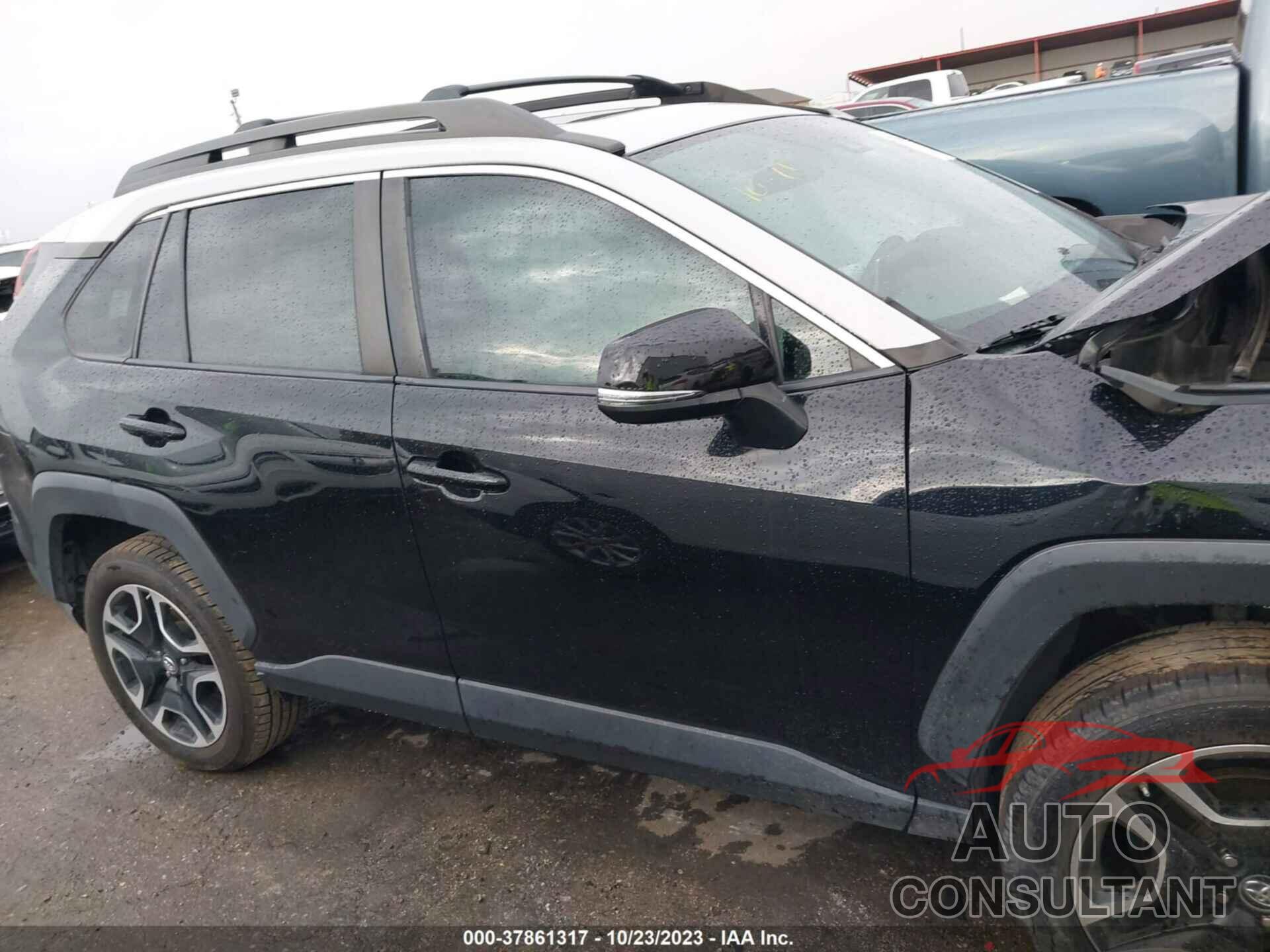 TOYOTA RAV4 2019 - 2T3J1RFV0KW038125