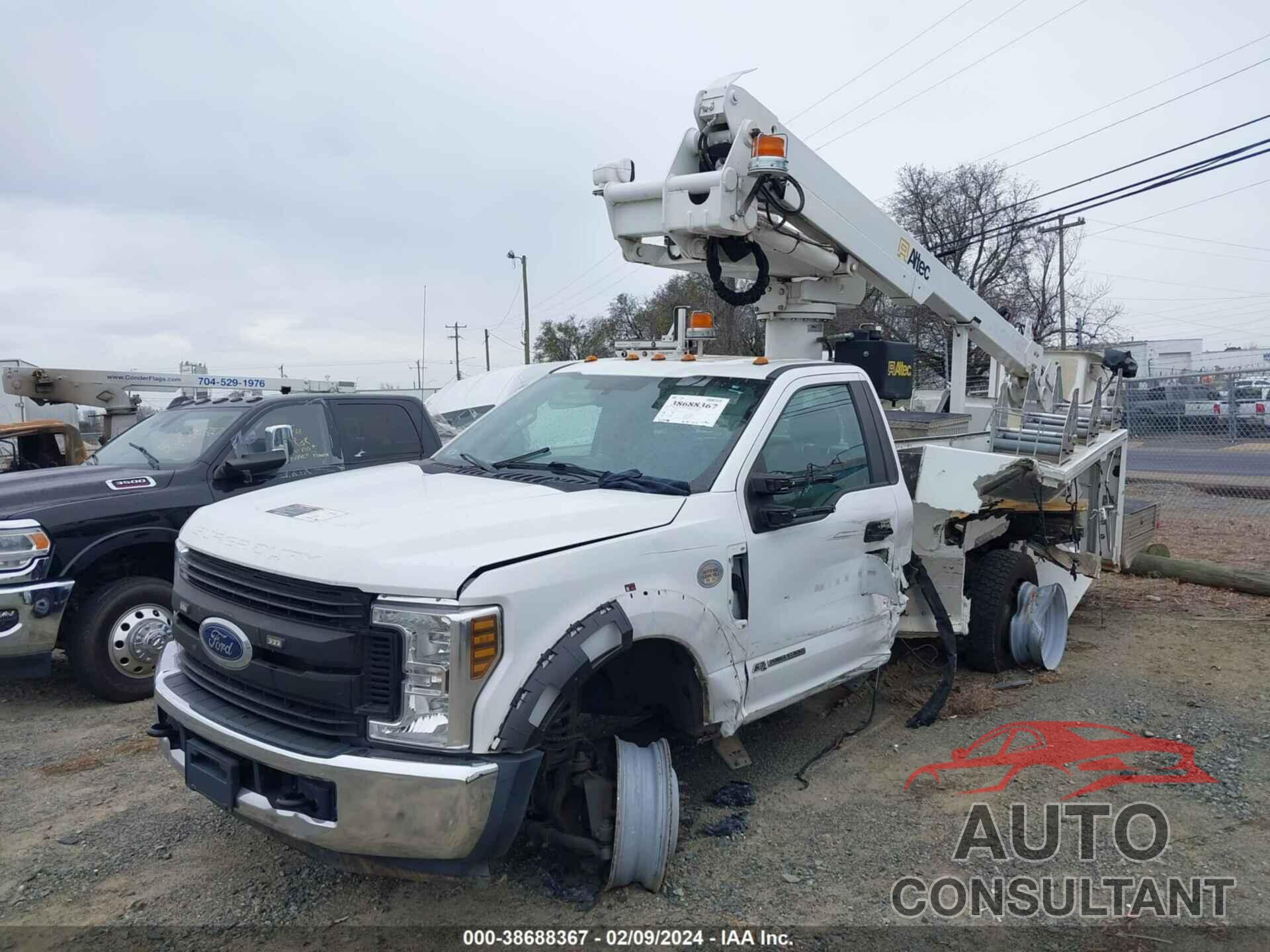 FORD F-450 CHASSIS 2019 - 1FDUF4GT7KEE43920