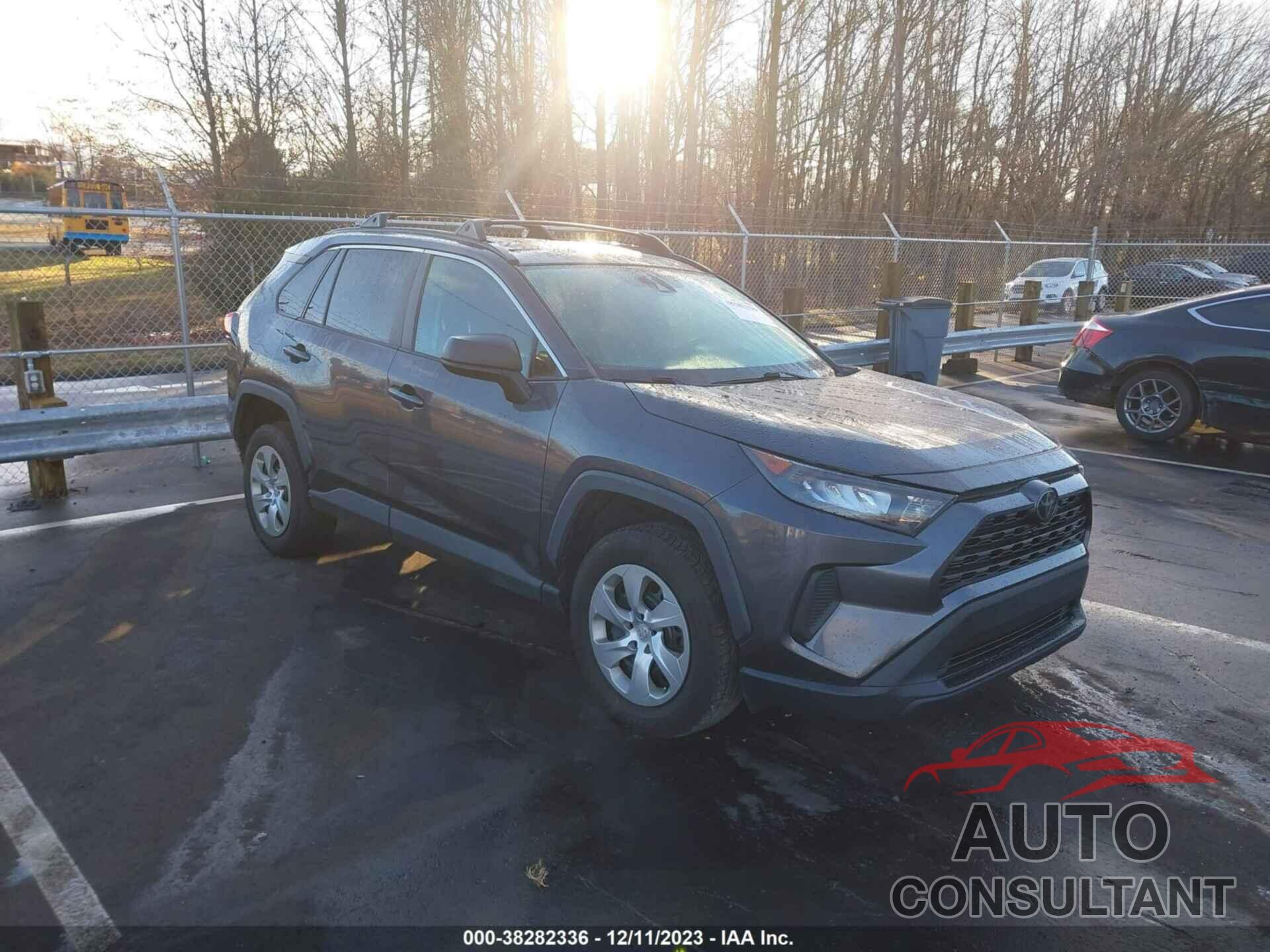 TOYOTA RAV4 2019 - 2T3H1RFV1KW036298