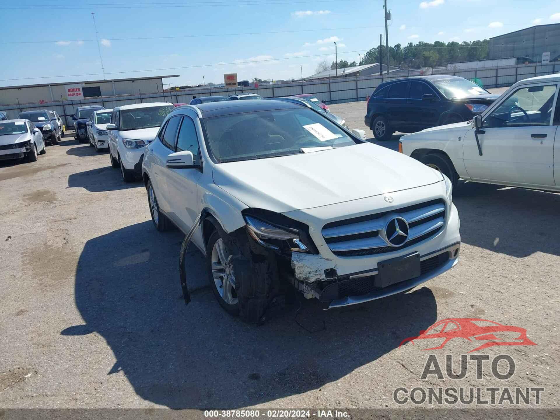 MERCEDES-BENZ GLA 2017 - WDCTG4EBXHJ295196