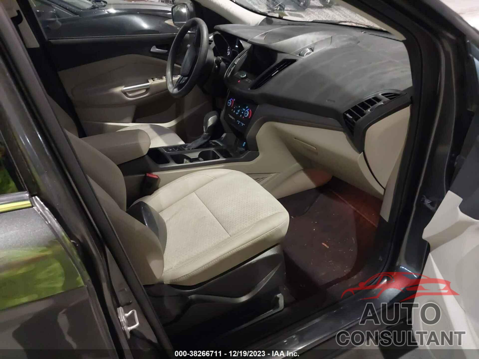 FORD ESCAPE 2019 - 1FMCU9GD1KUB33128