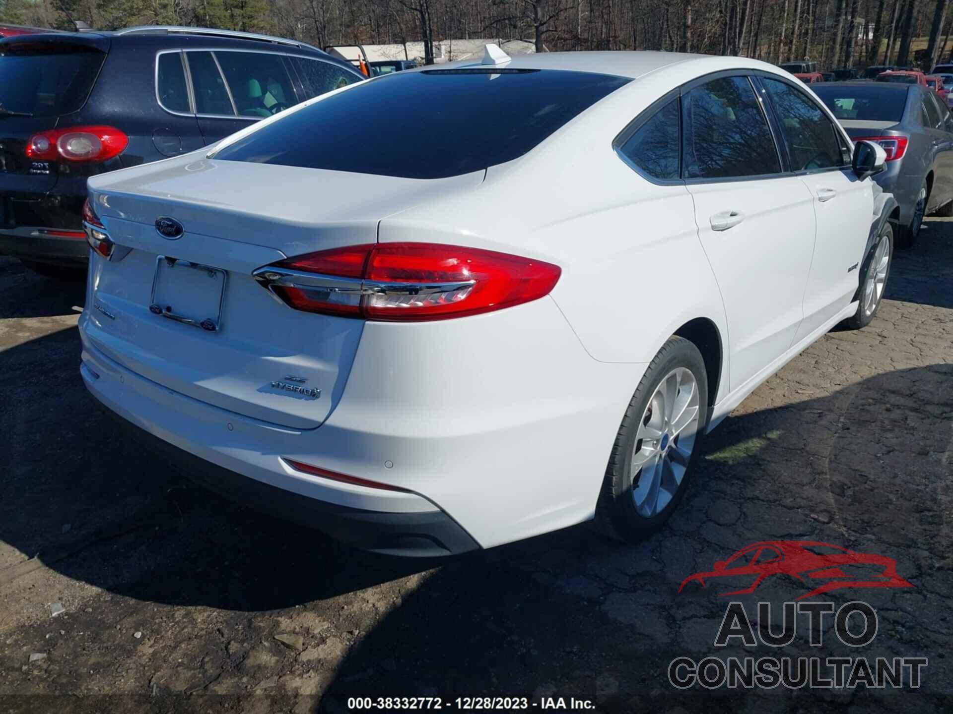 FORD FUSION HYBRID 2019 - 3FA6P0LU2KR188162