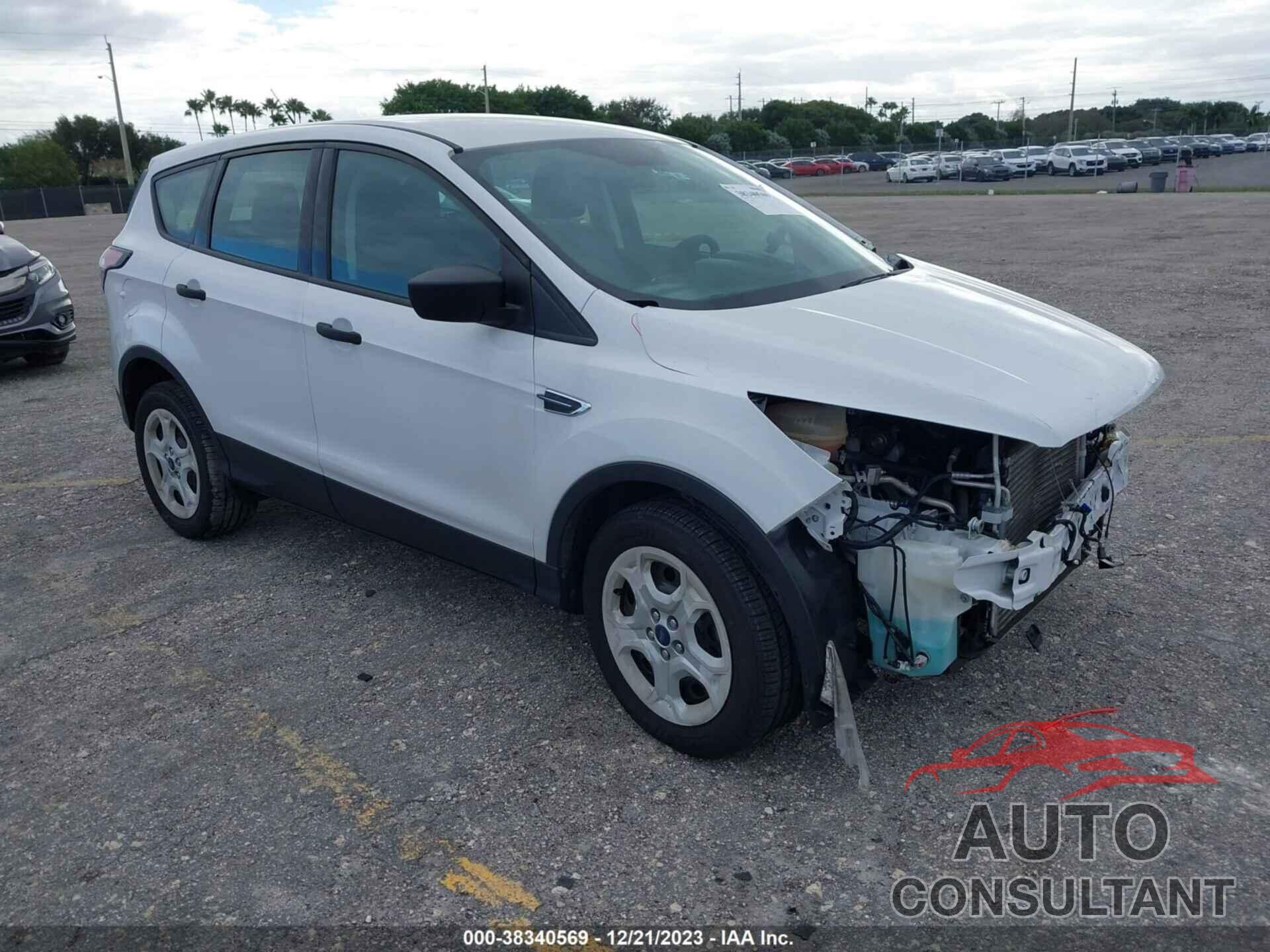 FORD ESCAPE 2017 - 1FMCU0F75HUE64780