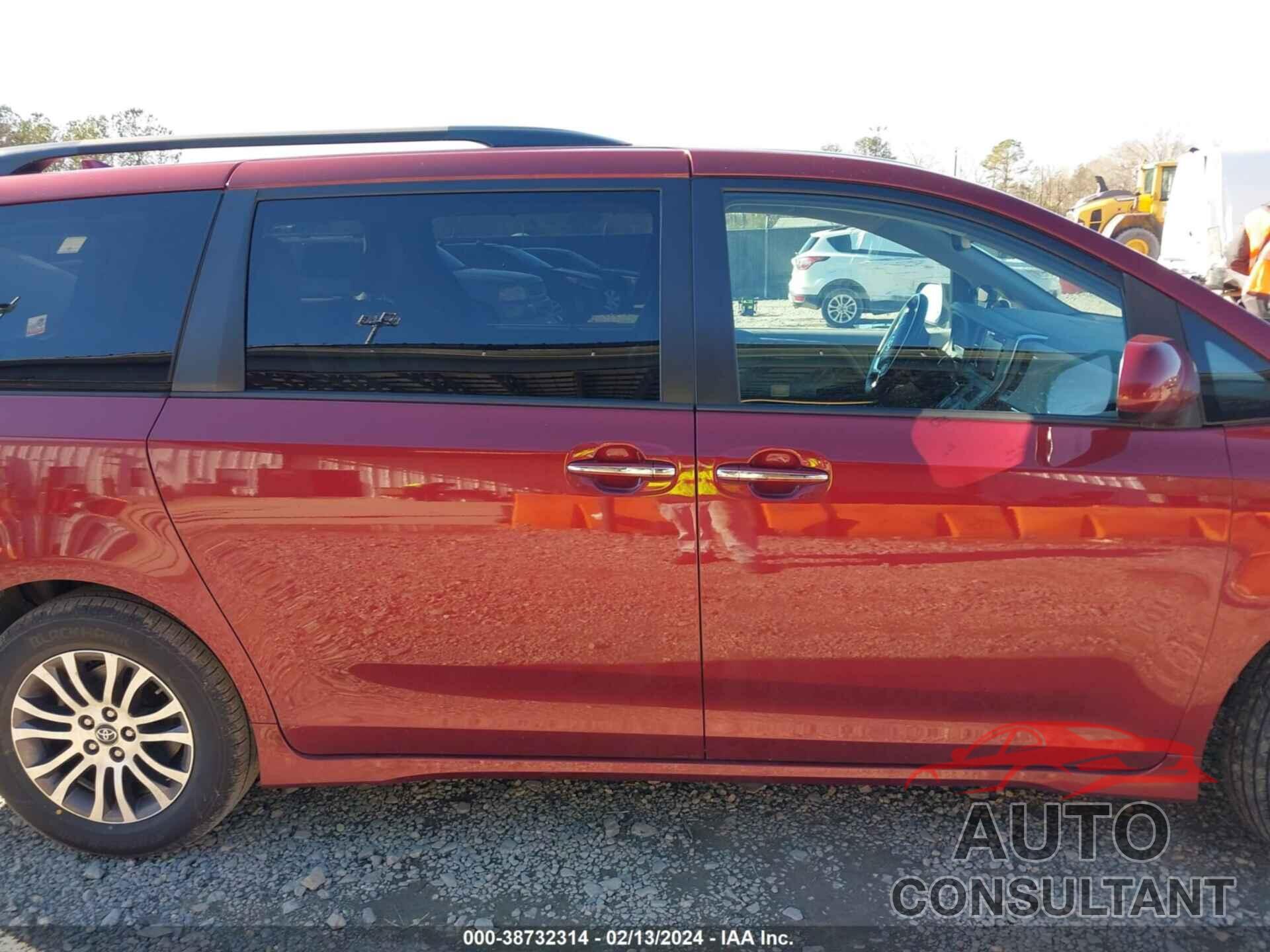 TOYOTA SIENNA 2019 - 5TDYZ3DC0KS020005