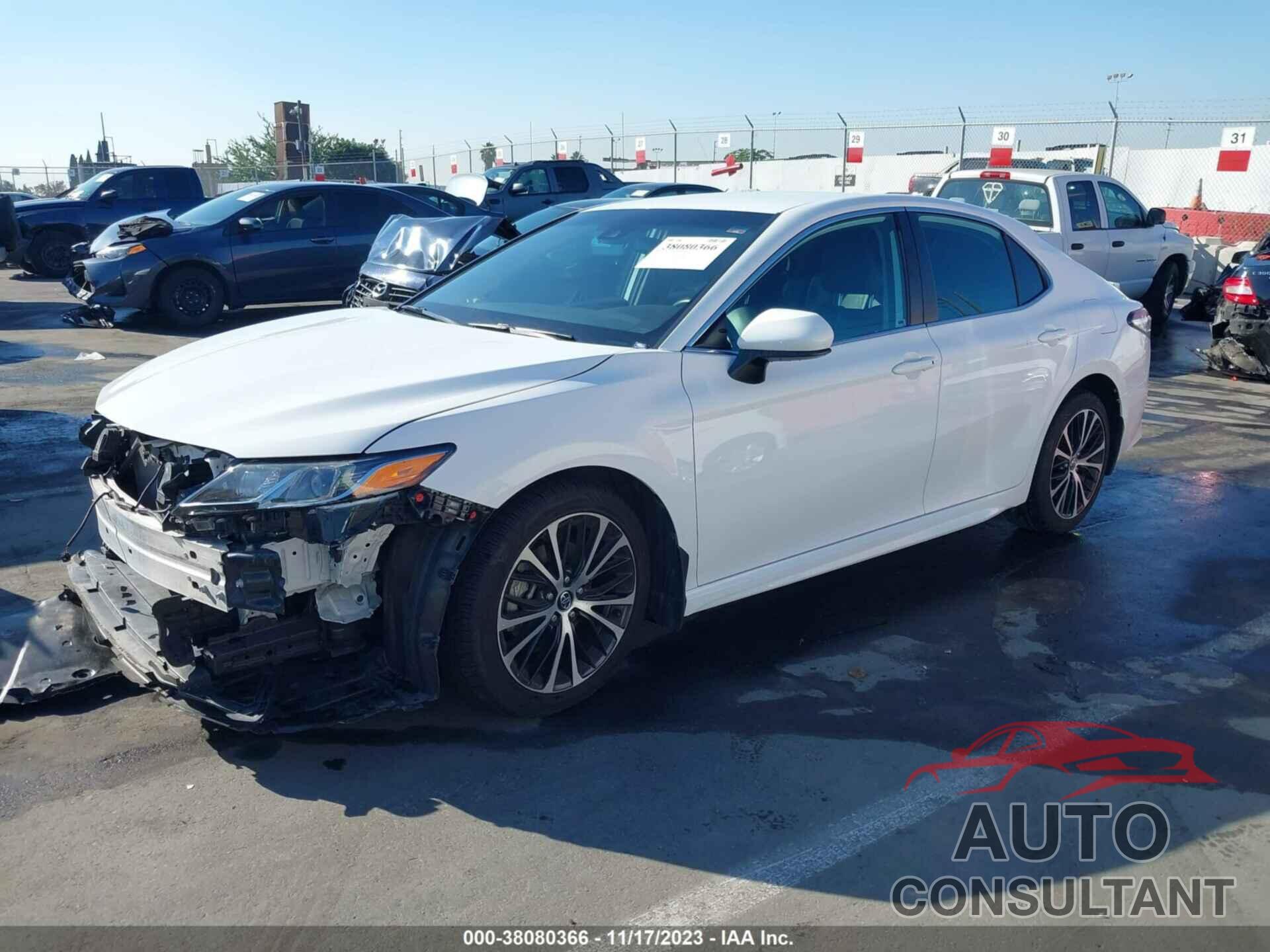 TOYOTA CAMRY 2020 - 4T1G11AK2LU864462