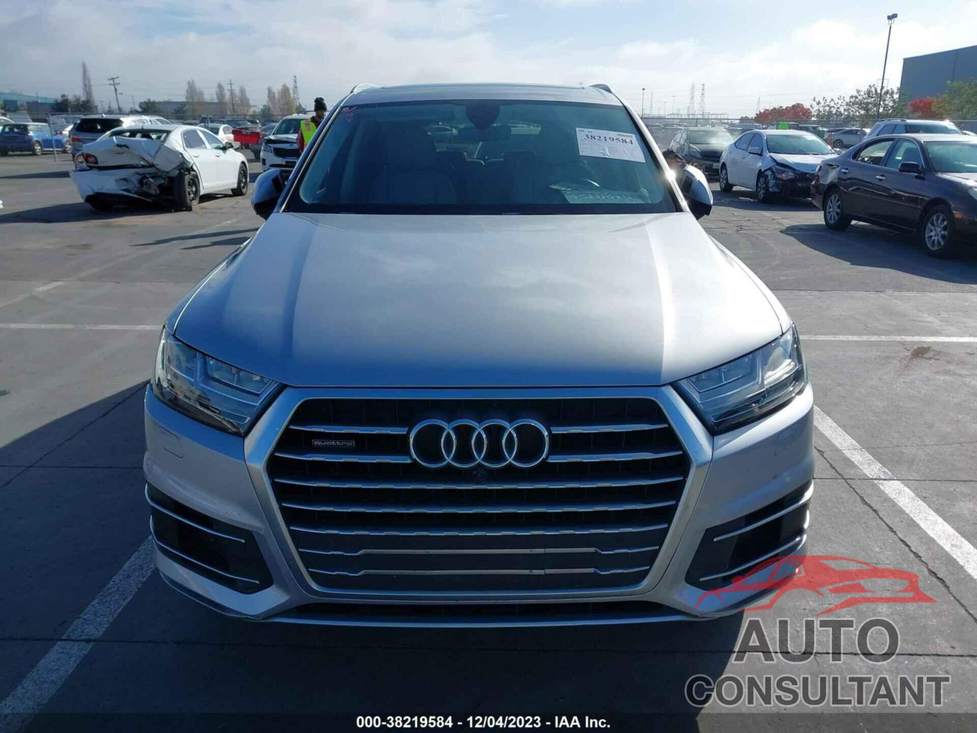 AUDI Q7 2018 - WA1LHAF74JD047858