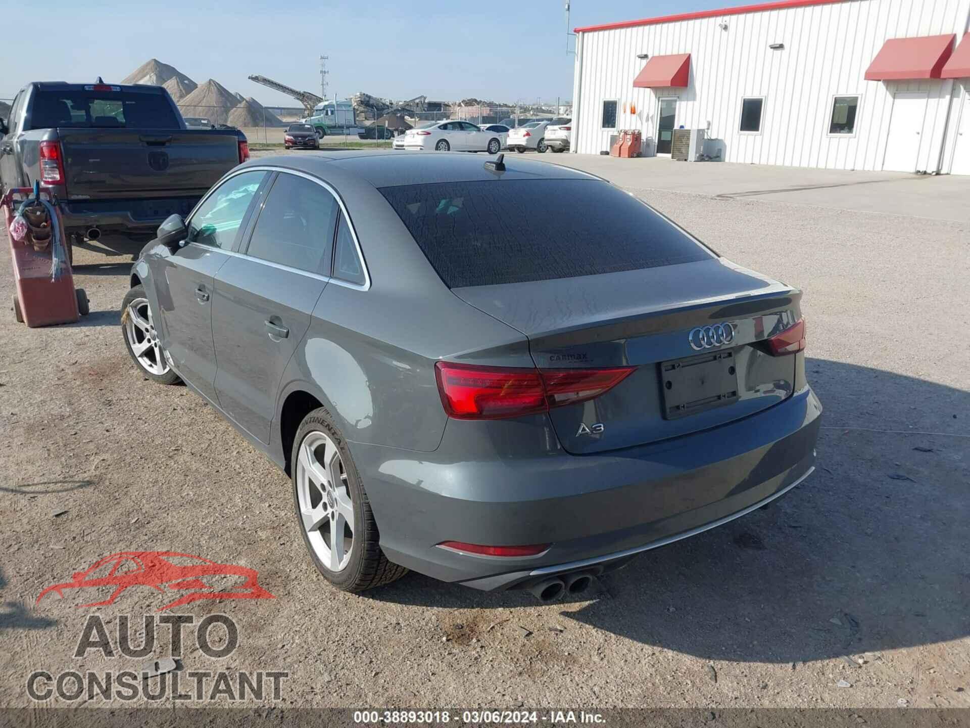 AUDI A3 2019 - WAUAUGFF2KA098455