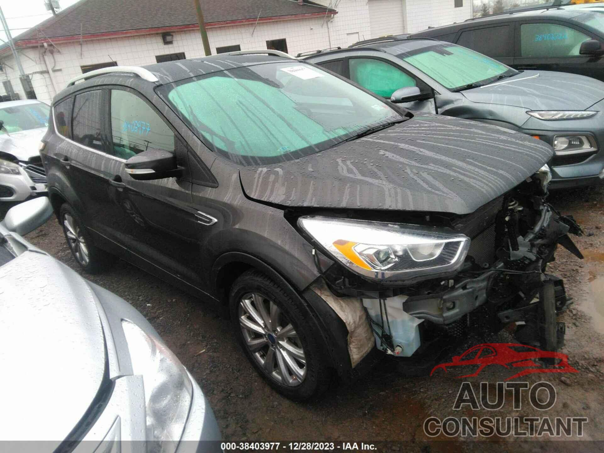 FORD ESCAPE 2017 - 1FMCU9J94HUD86599