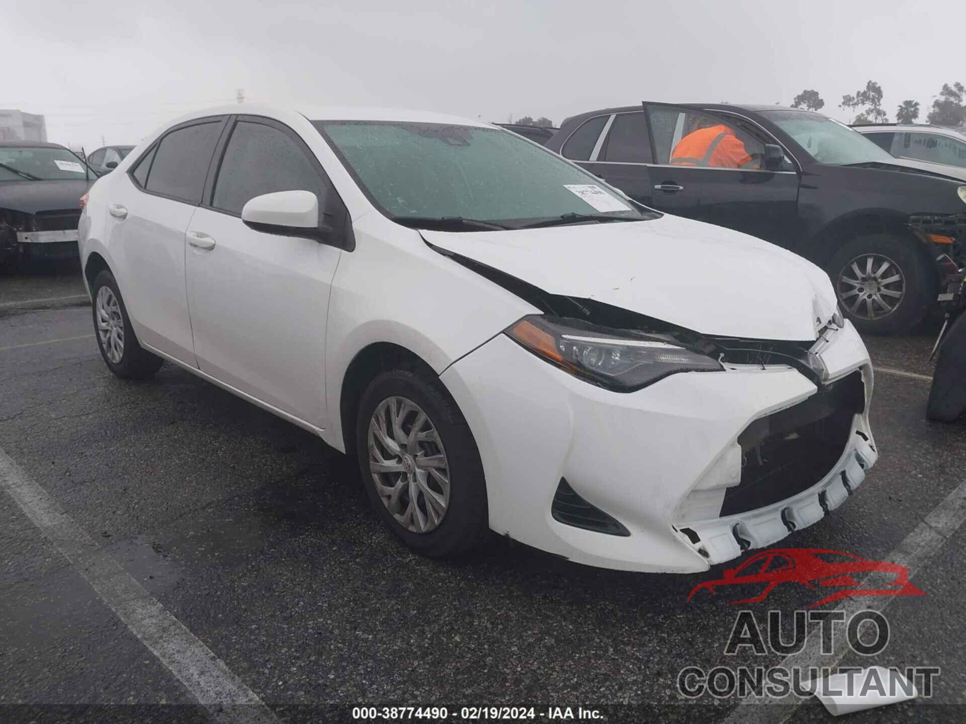 TOYOTA COROLLA 2019 - 5YFBURHE1KP871838