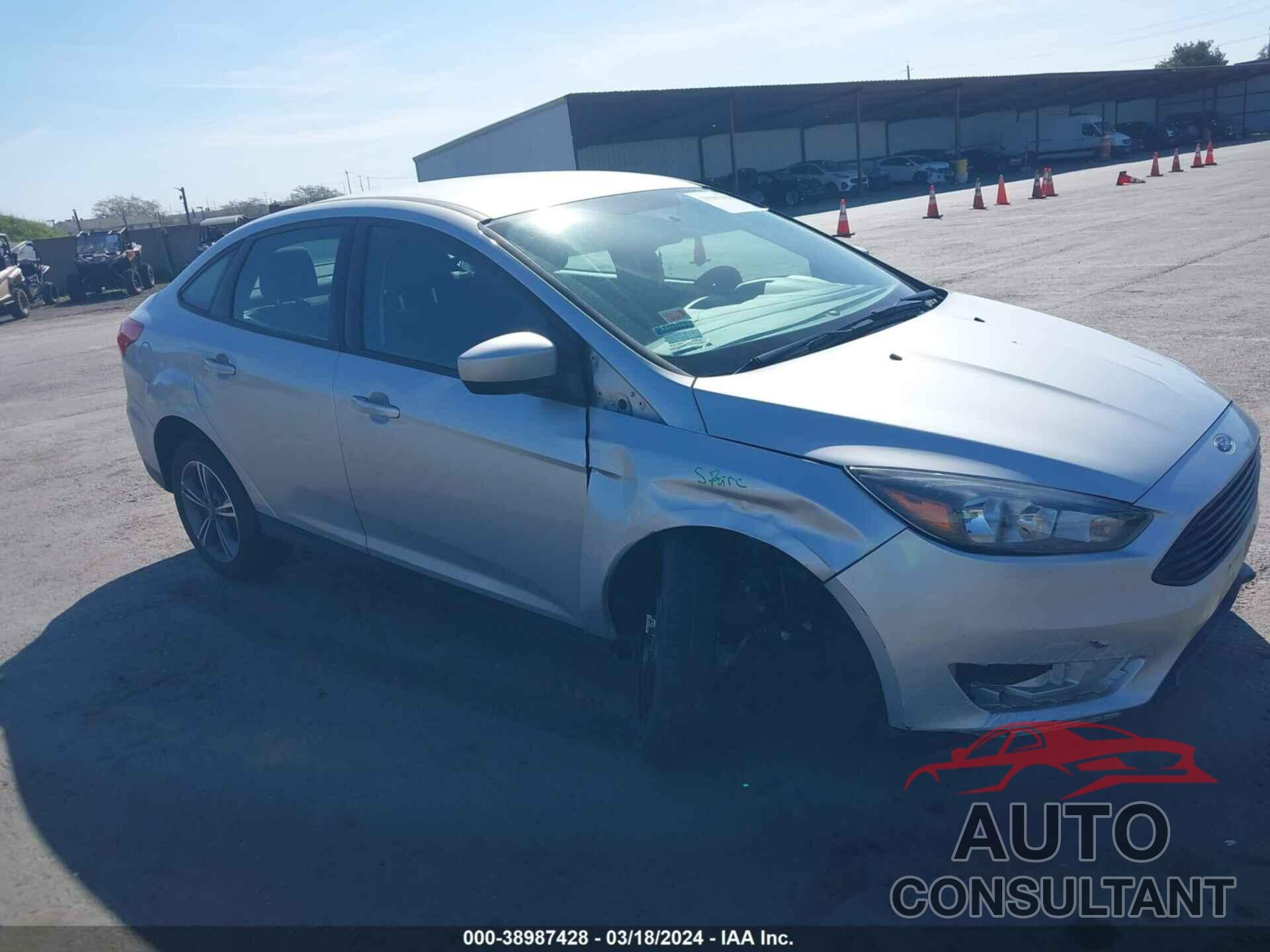 FORD FOCUS 2018 - 1FADP3F27JL313530