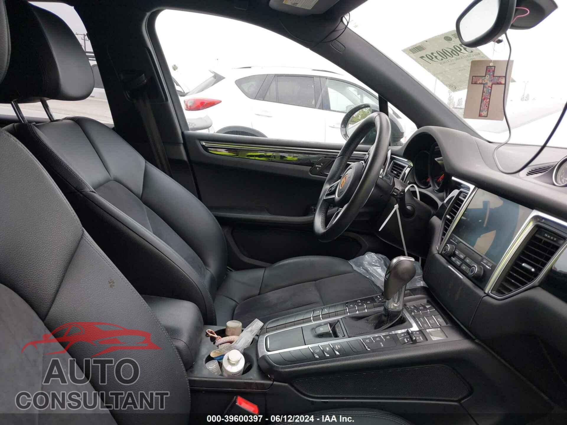 PORSCHE MACAN 2017 - WP1AA2A57HLB83493