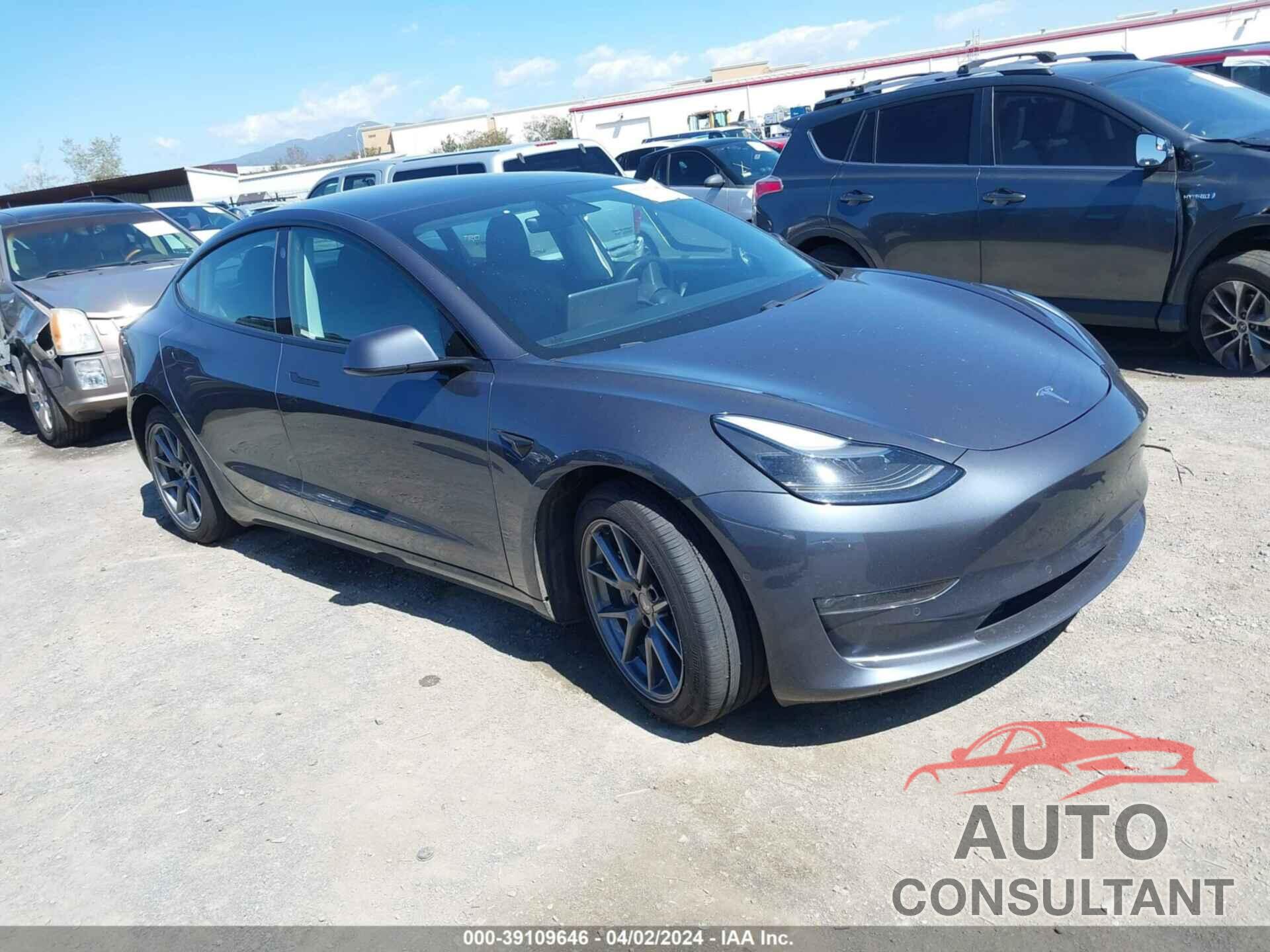 TESLA MODEL 3 2021 - 5YJ3E1EBXMF879500