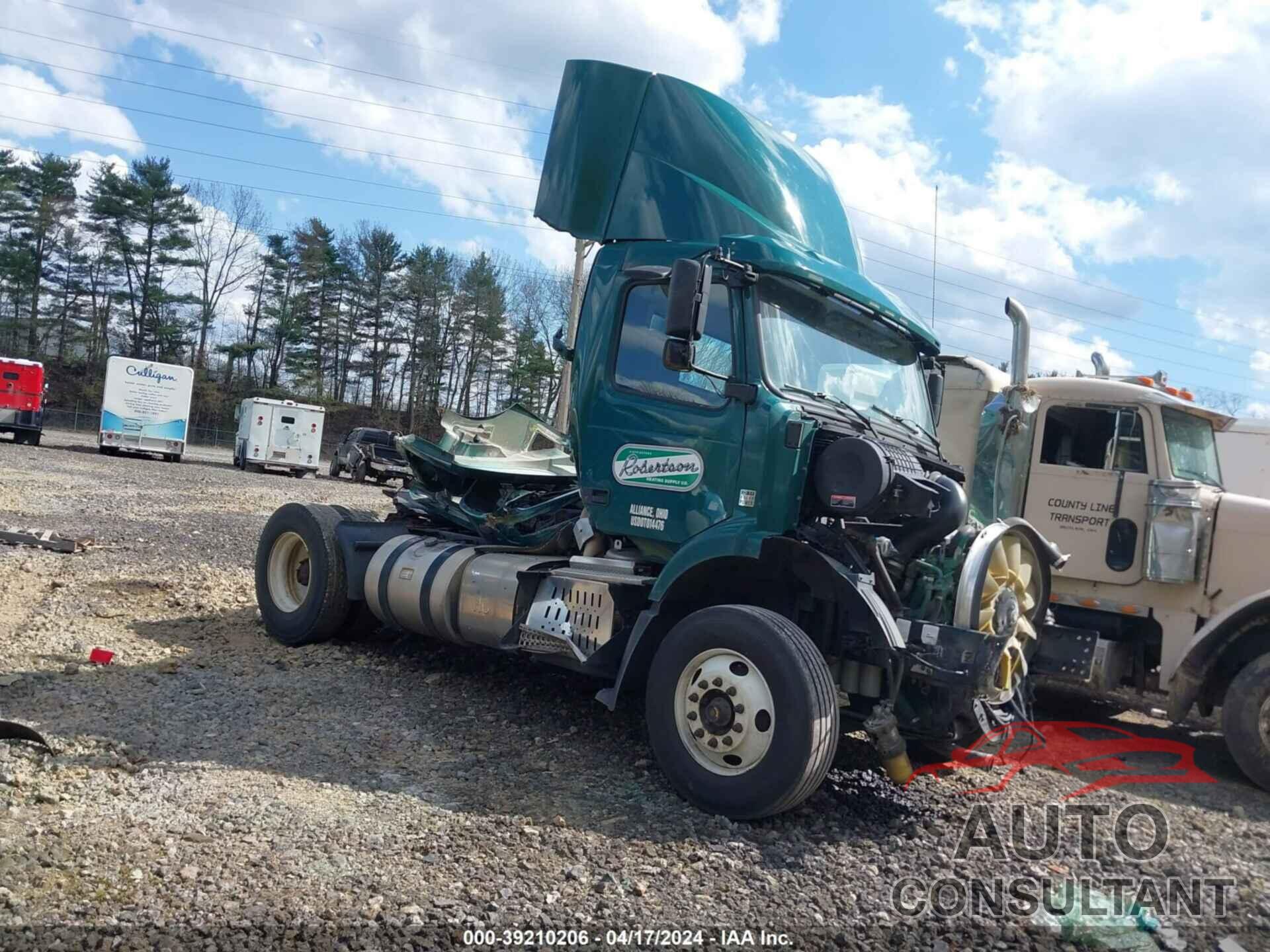 VOLVO VNM 2017 - 4V4M39DF6HN992286