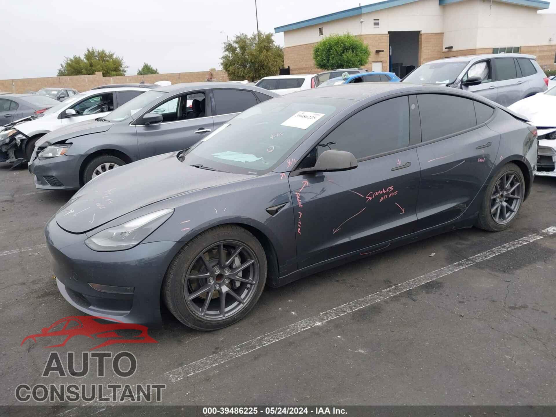 TESLA MODEL 3 2021 - 5YJ3E1EA5MF053077