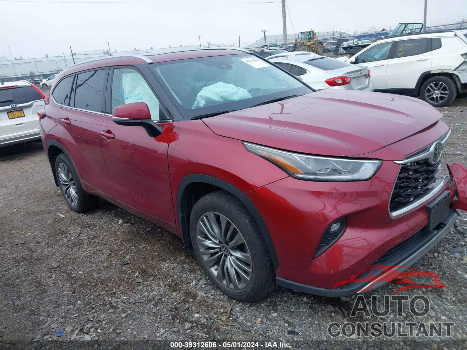 TOYOTA HIGHLANDER 2021 - 5TDFZRBH0MS157070