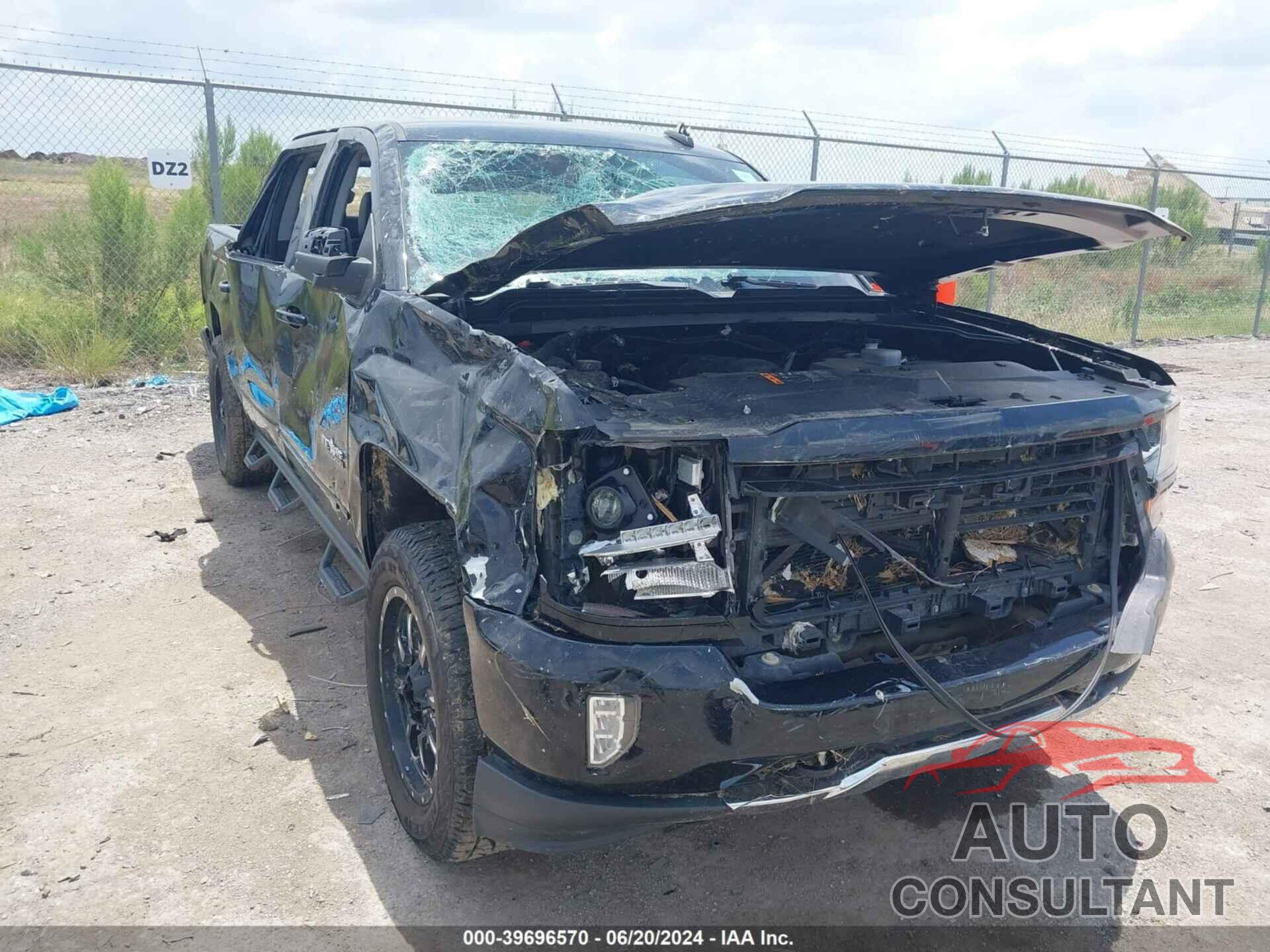 CHEVROLET SILVERADO 1500 2018 - 3GCUKREC8JG498805