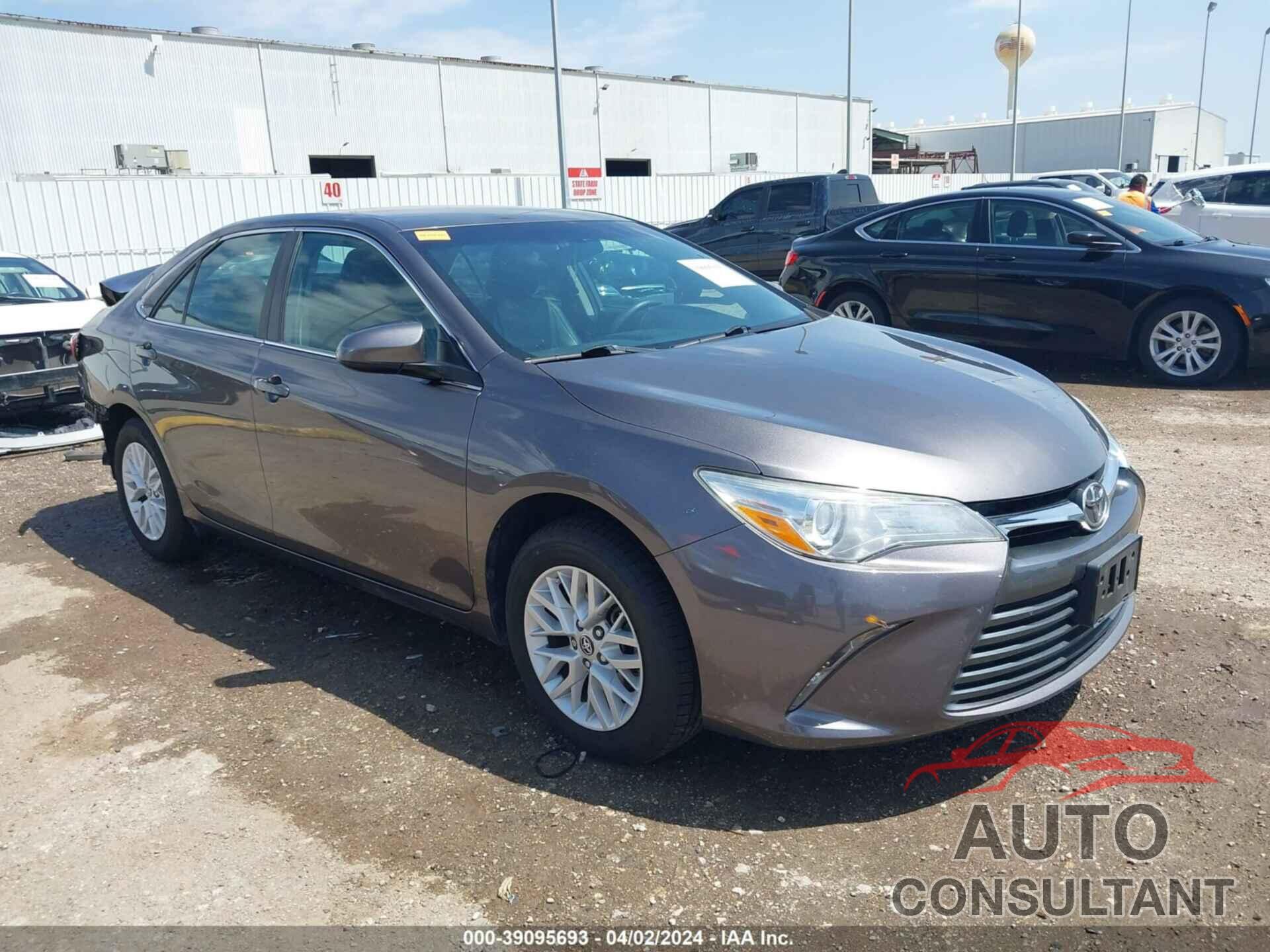 TOYOTA CAMRY 2016 - 4T4BF1FK7GR527818