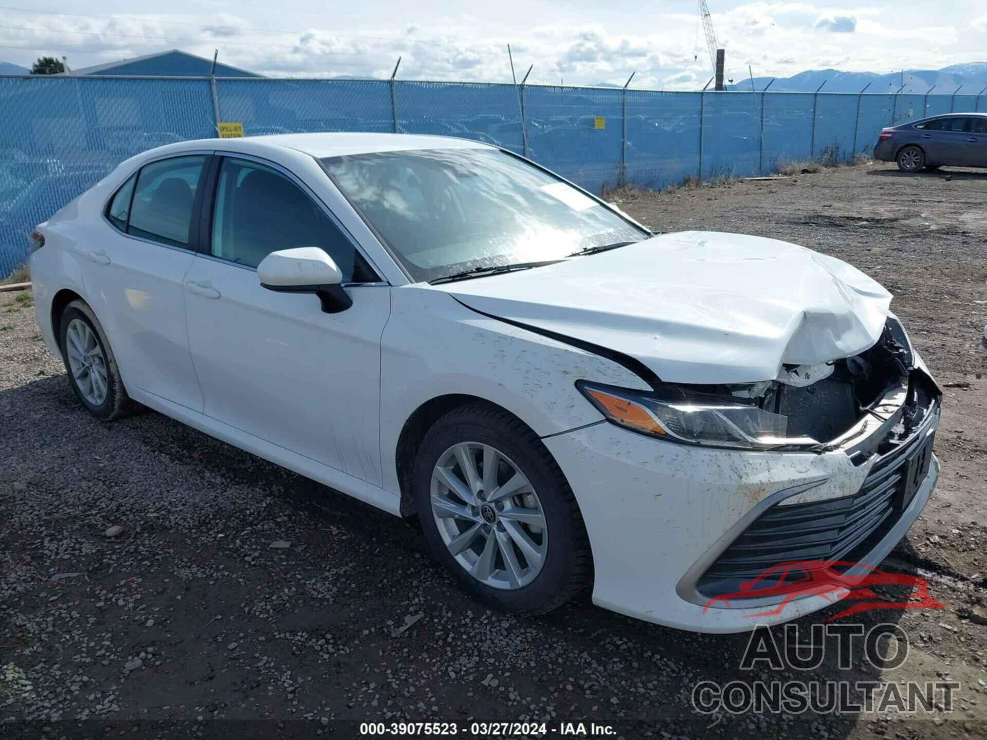 TOYOTA CAMRY 2021 - 4T1C11AK2MU475790