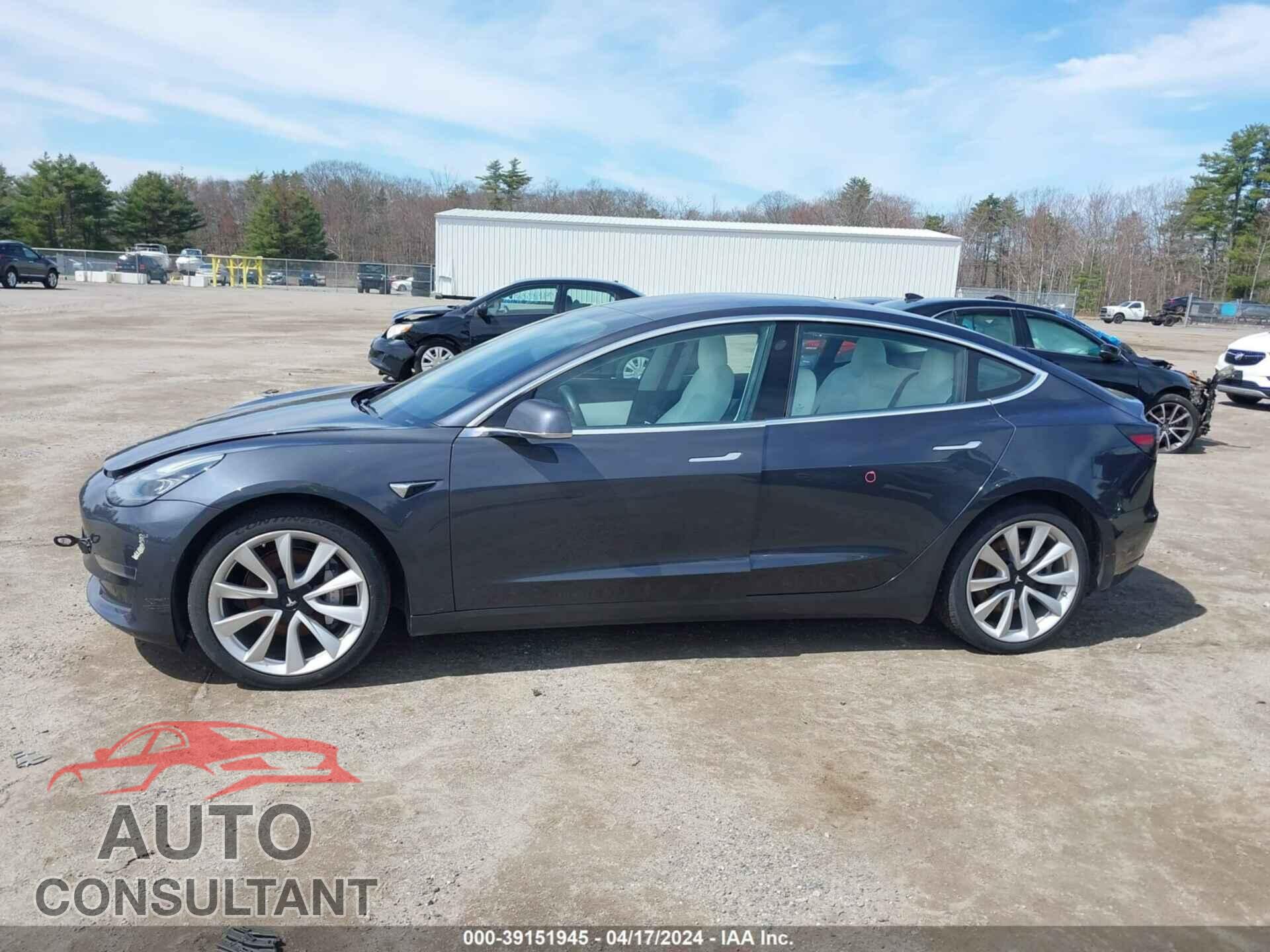 TESLA MODEL 3 2018 - 5YJ3E1EBXJF097161